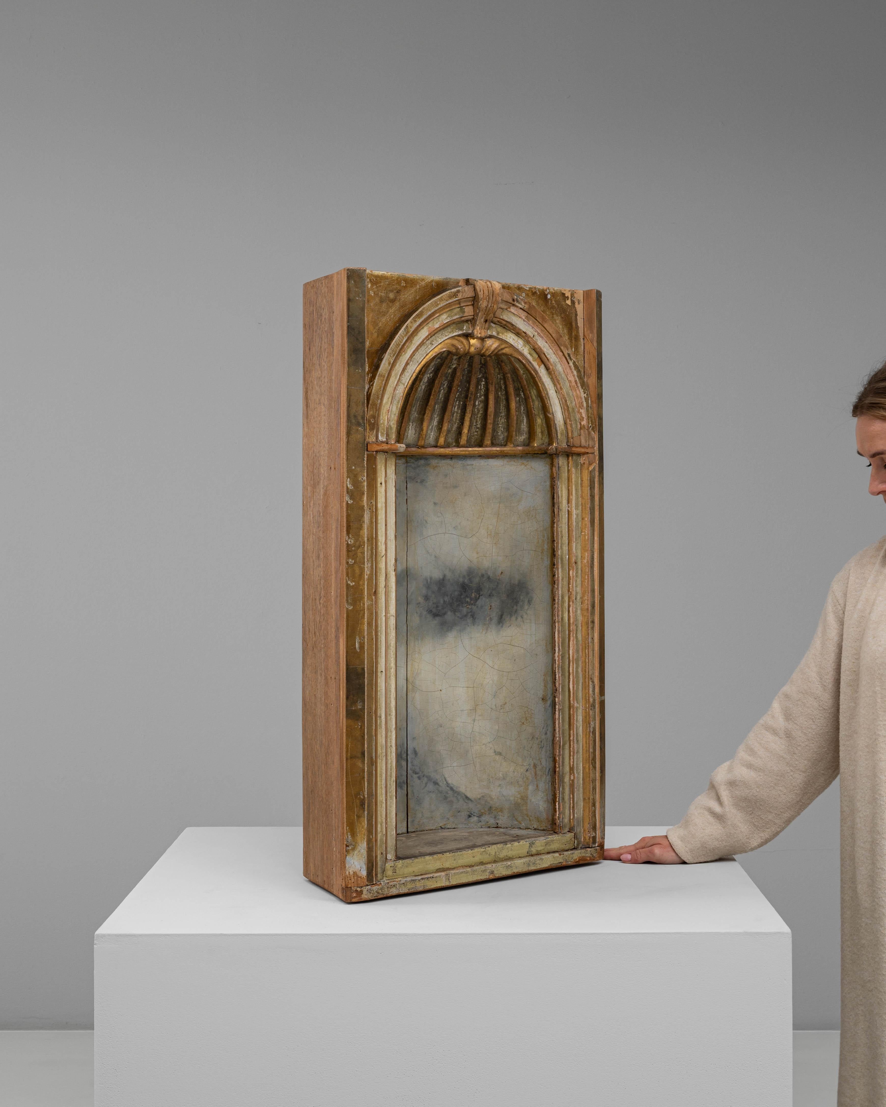 XIXe siècle Niche en bois patiné français des années 1820 en vente