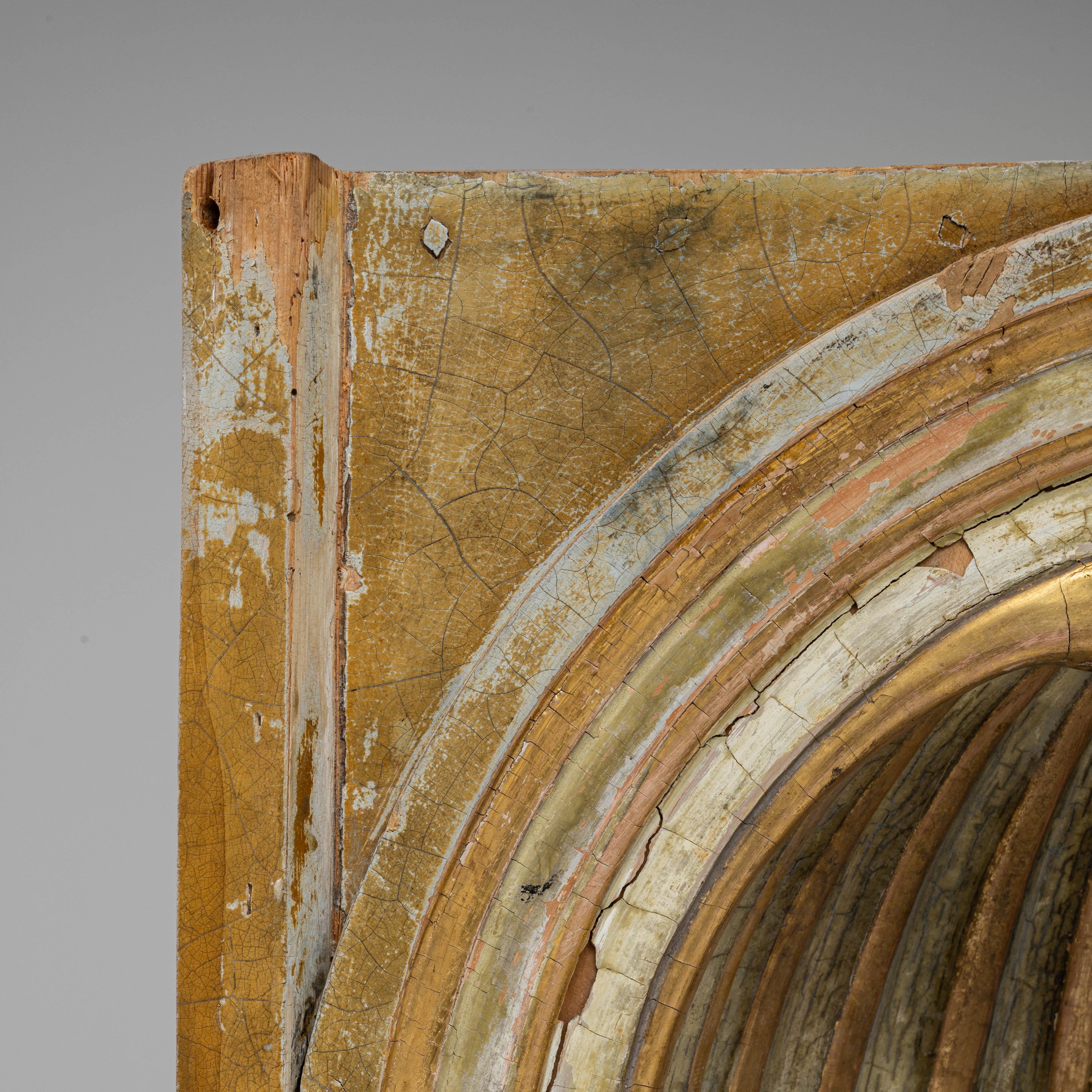 Niche en bois patiné français des années 1820 en vente 1