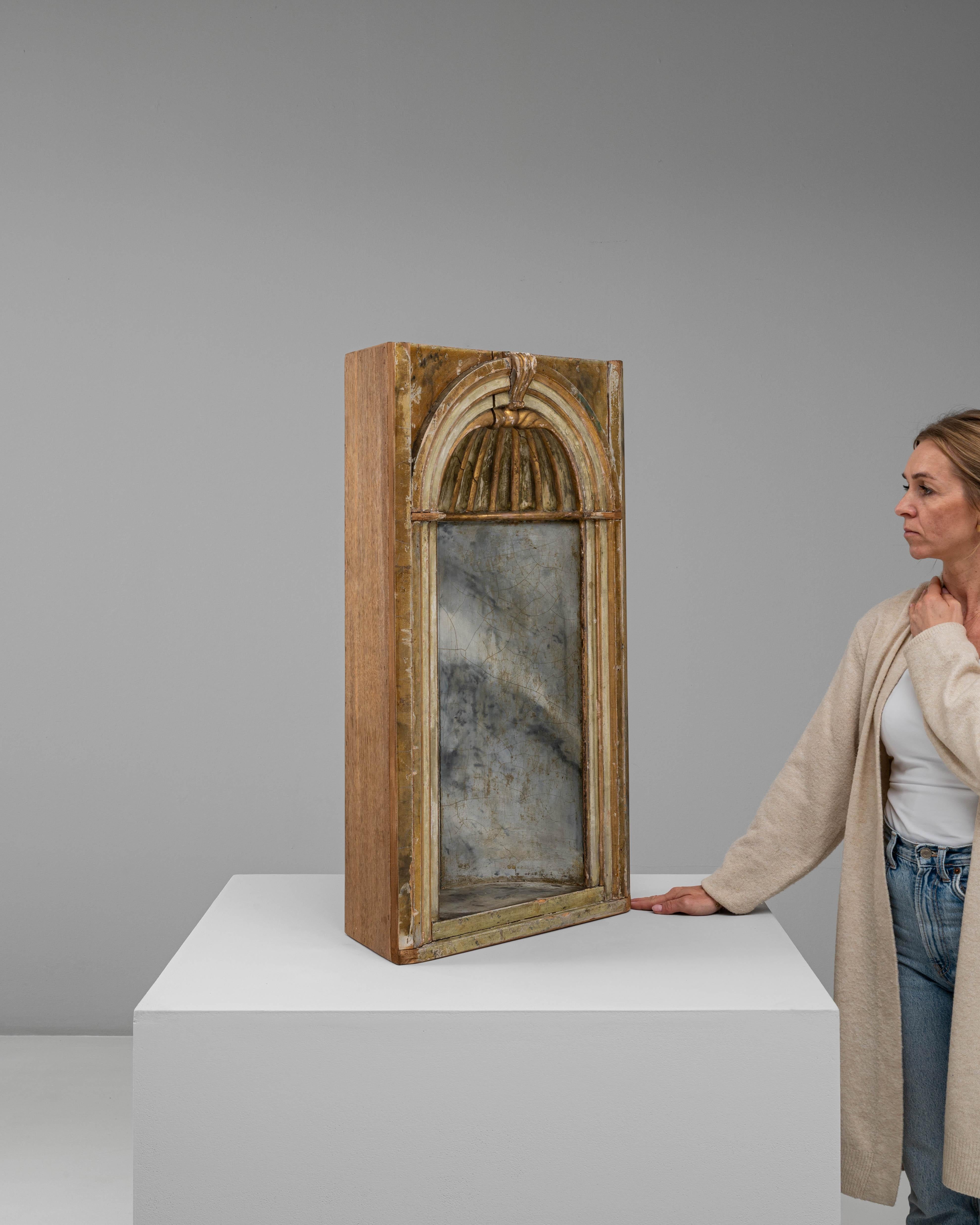 Niche en bois patiné français des années 1820 en vente 3