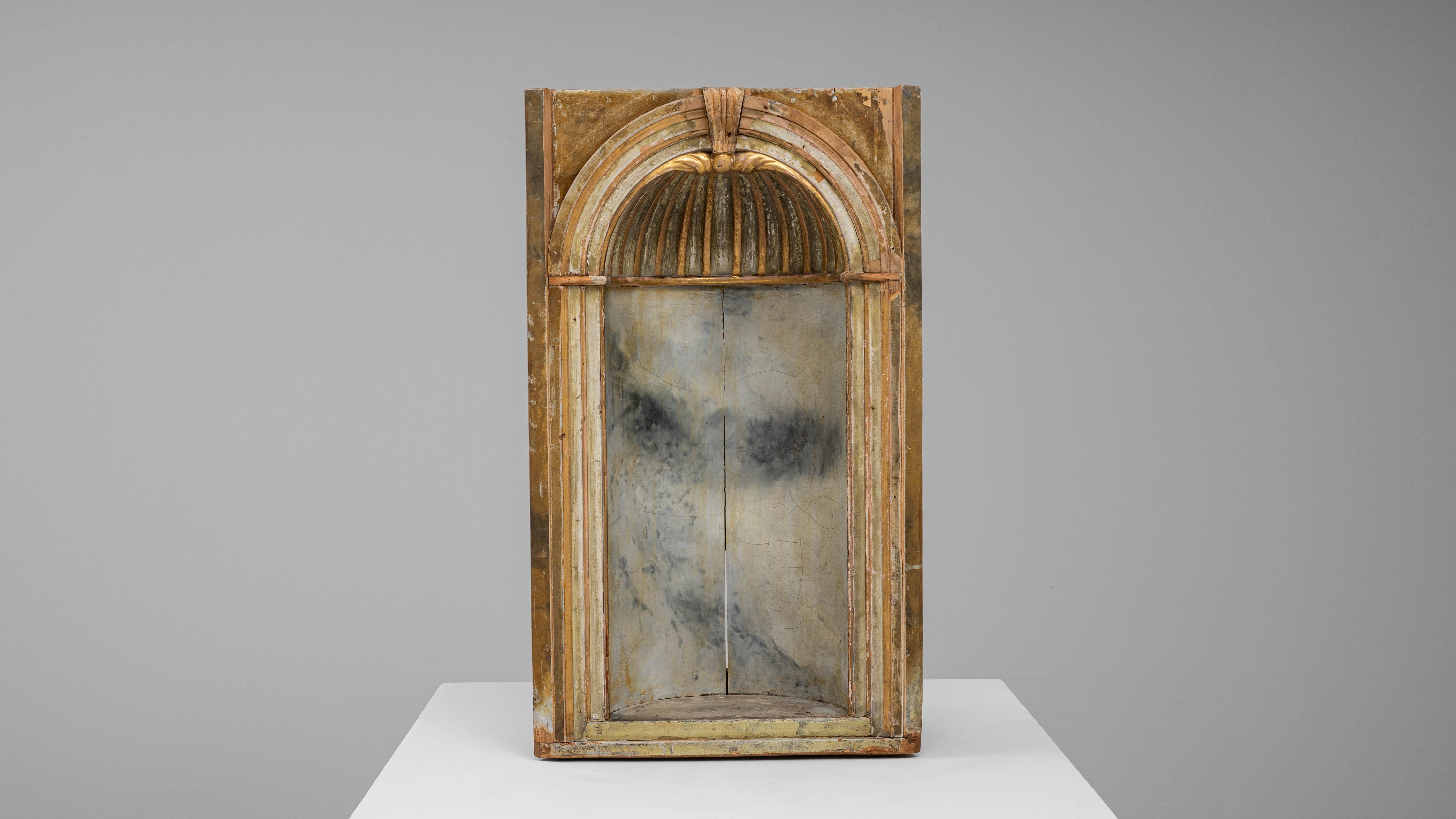 Niche en bois patiné français des années 1820 en vente 3