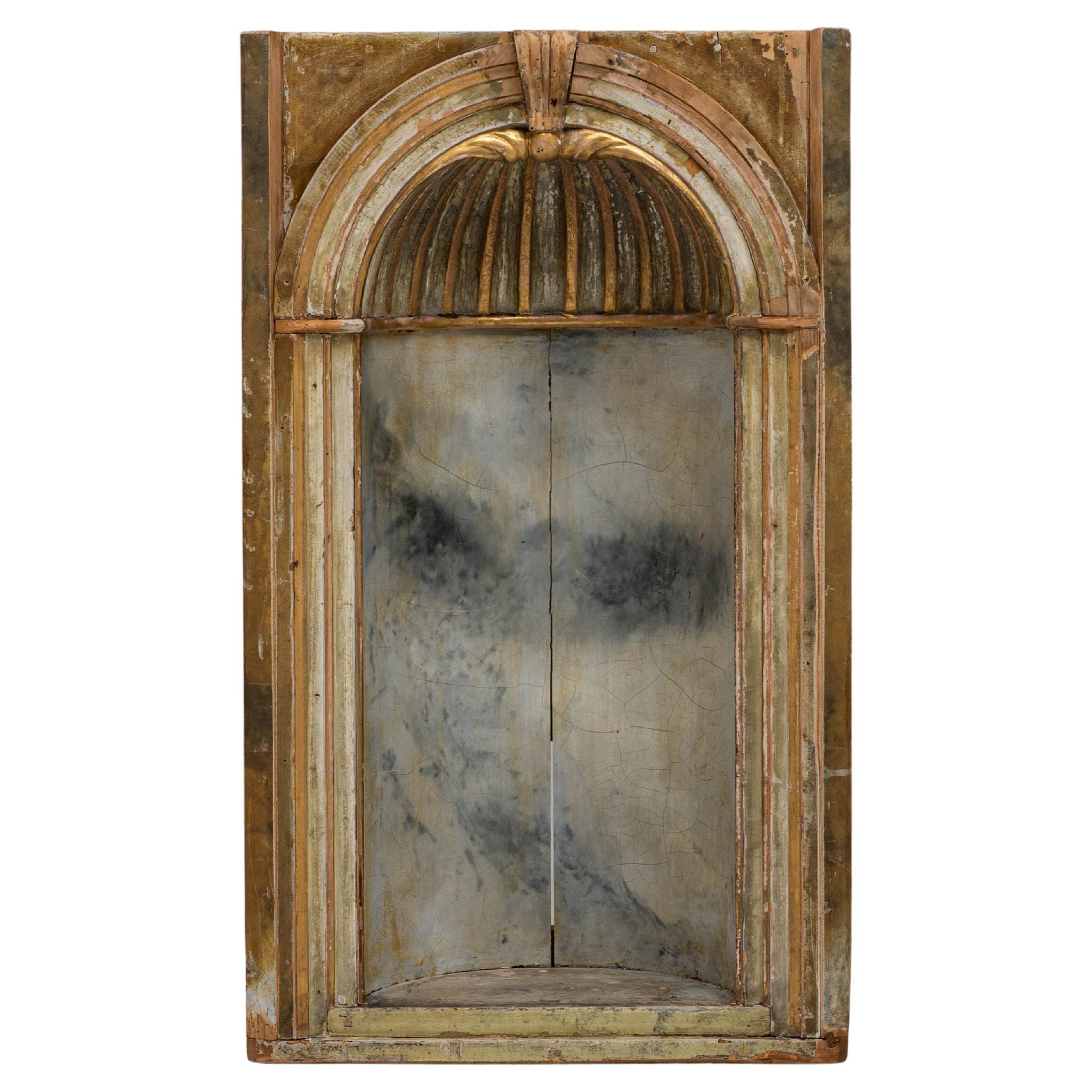 Niche en bois patiné français des années 1820