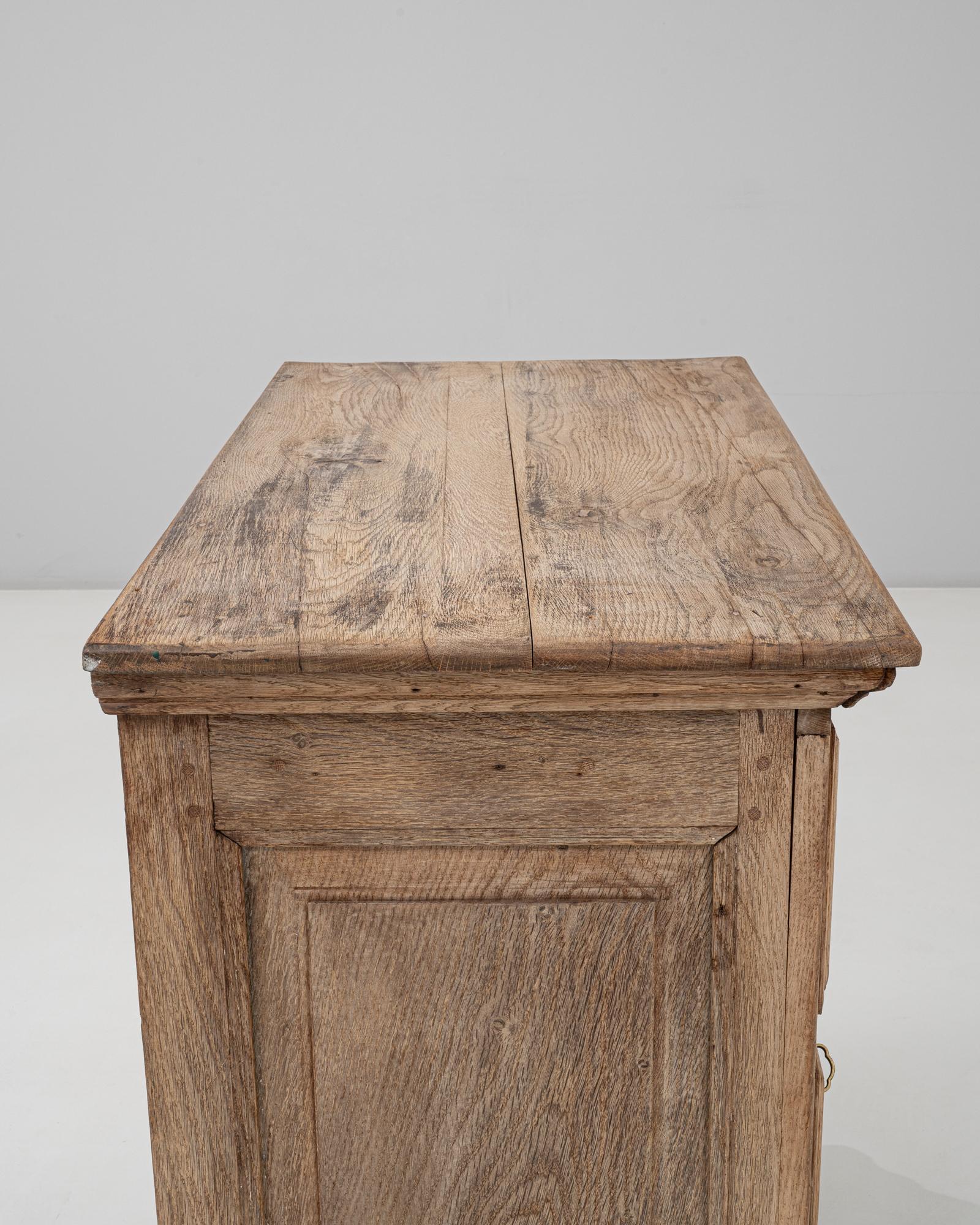 Buffet à une porte de style alpin allemand des années 1820 avec incrustation en forme d'étoile en vente 7