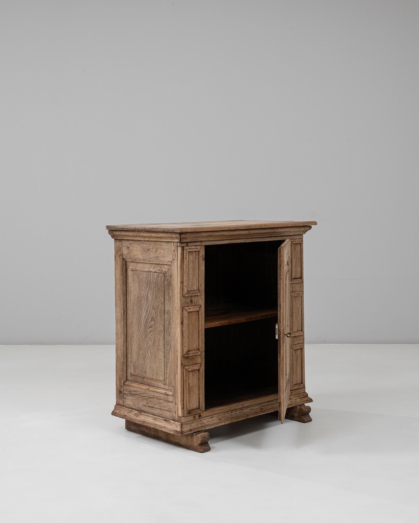 XIXe siècle Buffet à une porte de style alpin allemand des années 1820 avec incrustation en forme d'étoile en vente