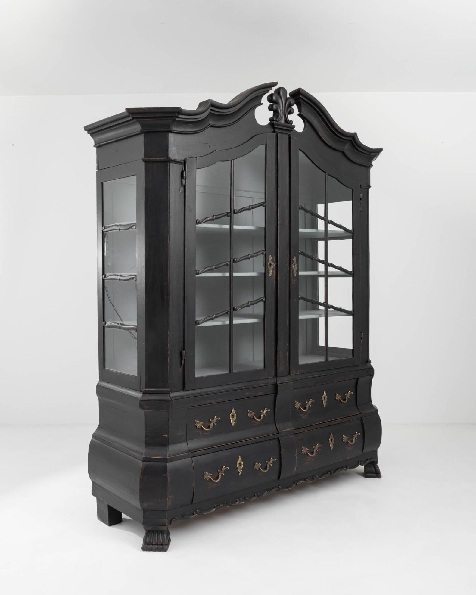 1820s Germany Wooden and Glass Vitrine  In Good Condition For Sale In High Point, NC
