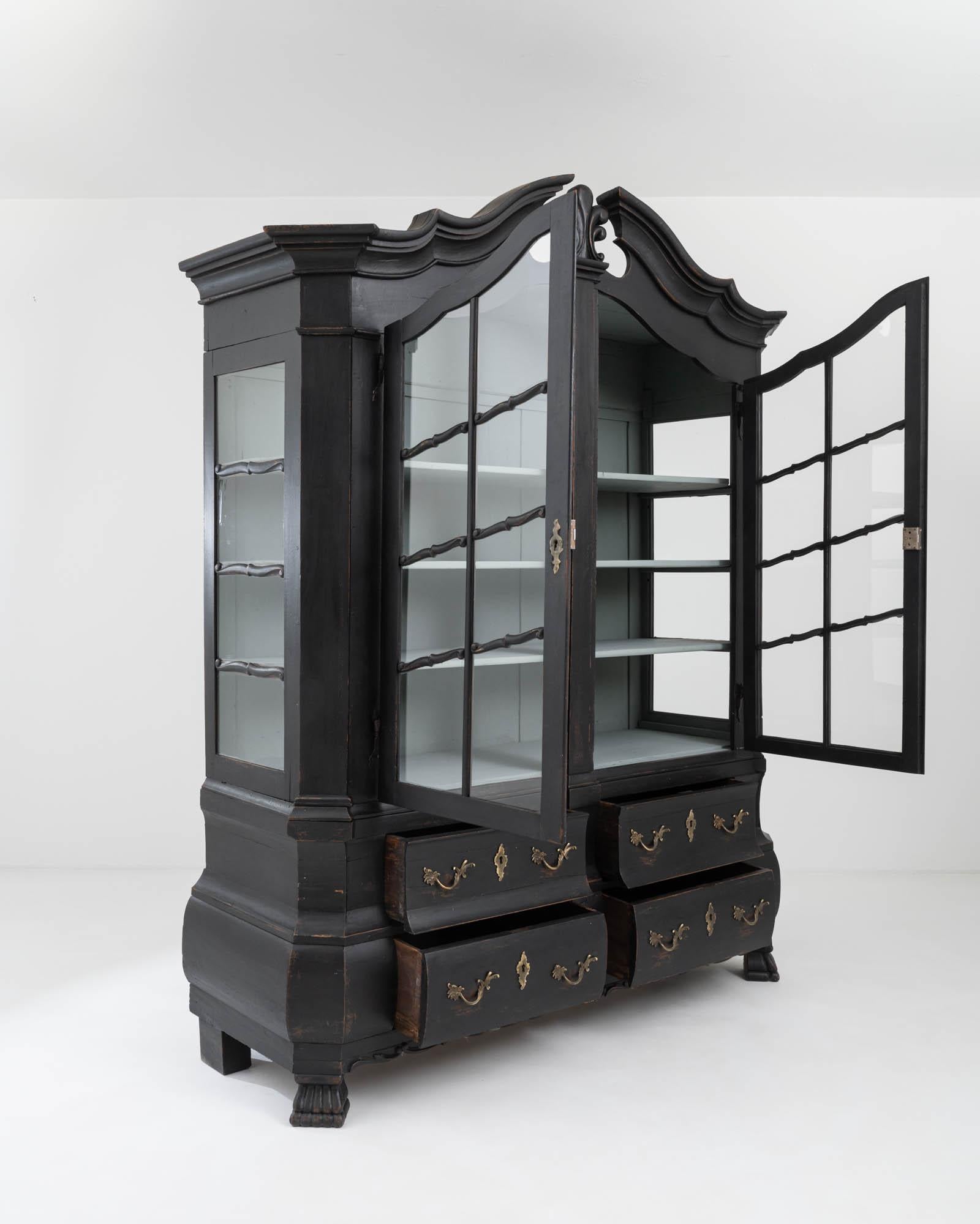 1820s Germany Wooden and Glass Vitrine  For Sale 1