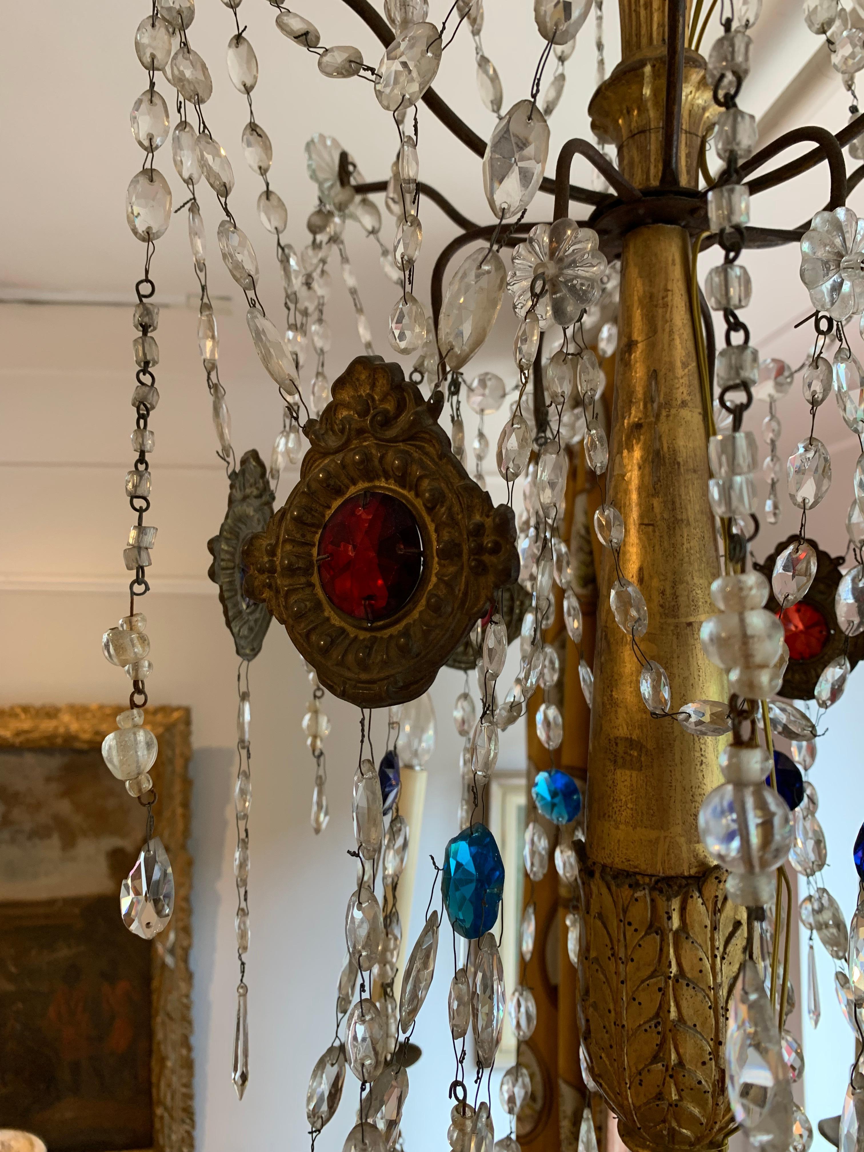 1820s Italian Genoese Six Arm Gilt Chandelier with Glass Lustres, Drops & Beads For Sale 8