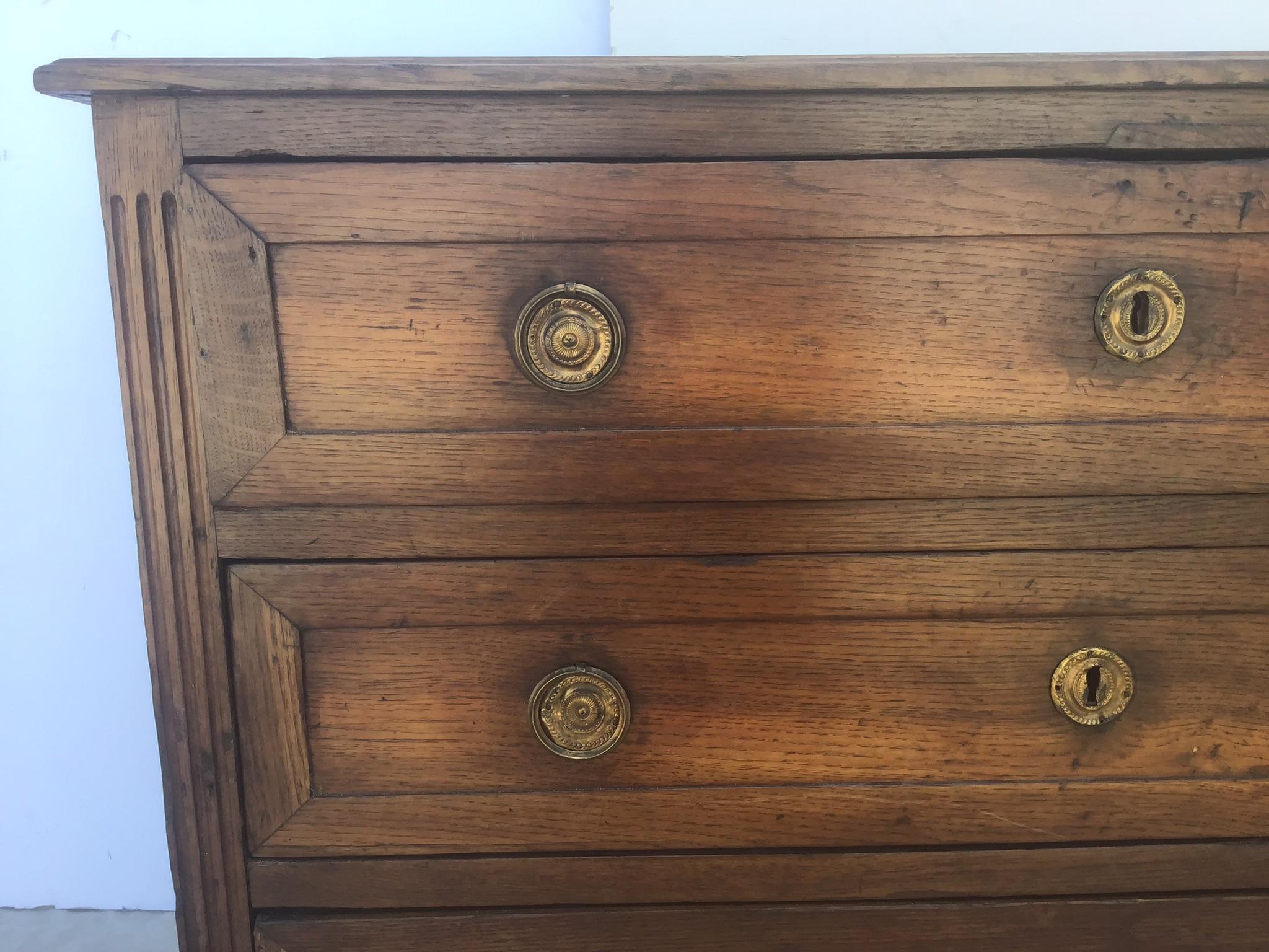 1820s Neoclassical Period French Three-Drawer Walnut Commode with Brass Trim 2