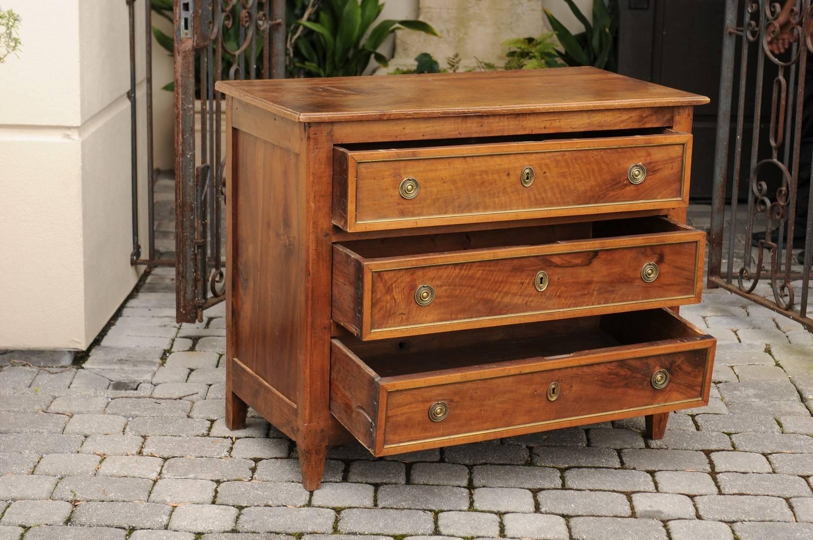 19th Century 1820s Neoclassical Period French Three-Drawer Walnut Commode with Brass Trim