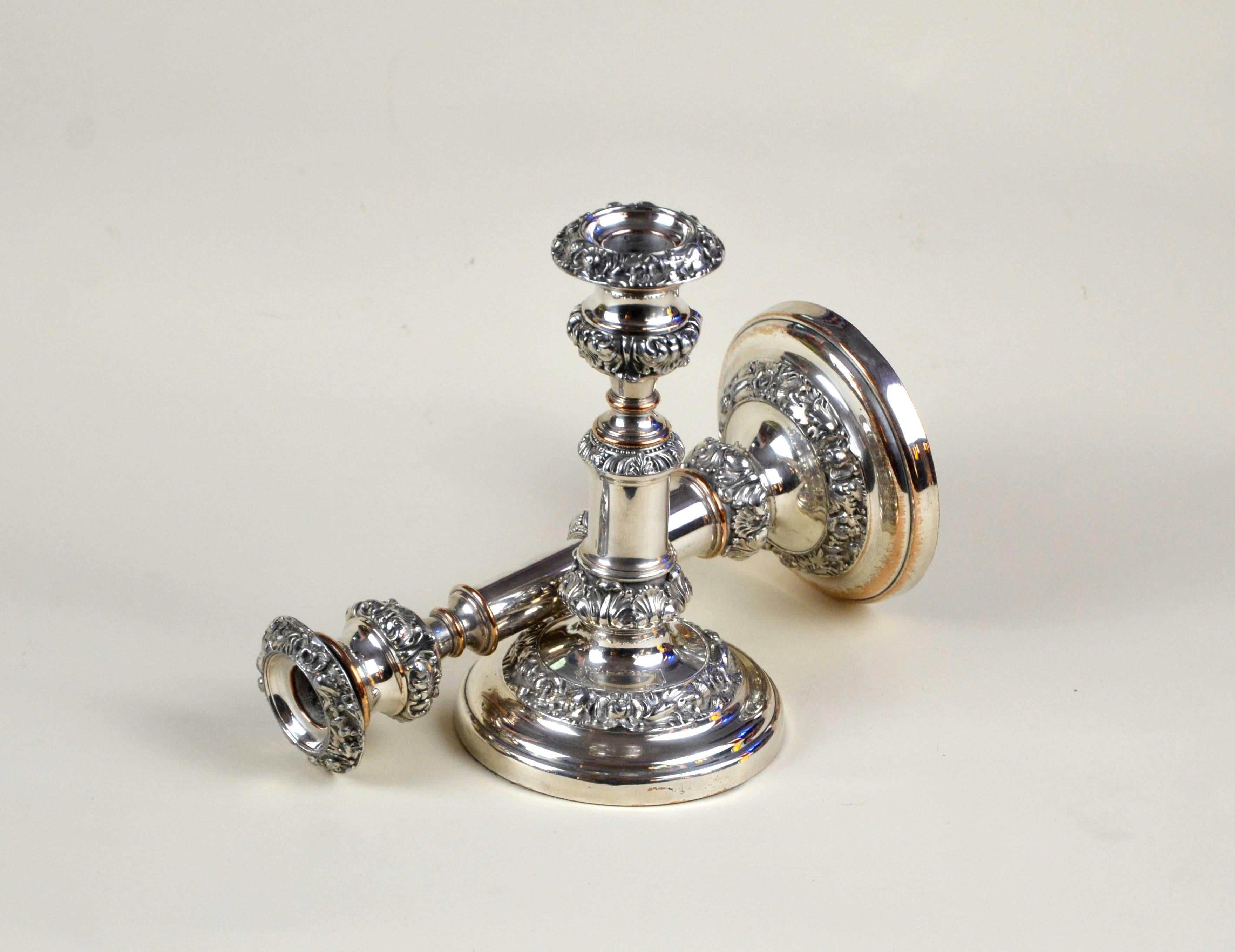 1820s Pair of English Georgian Old Sheffield Plate Telescopic Candlesticks In Good Condition For Sale In Milan, IT