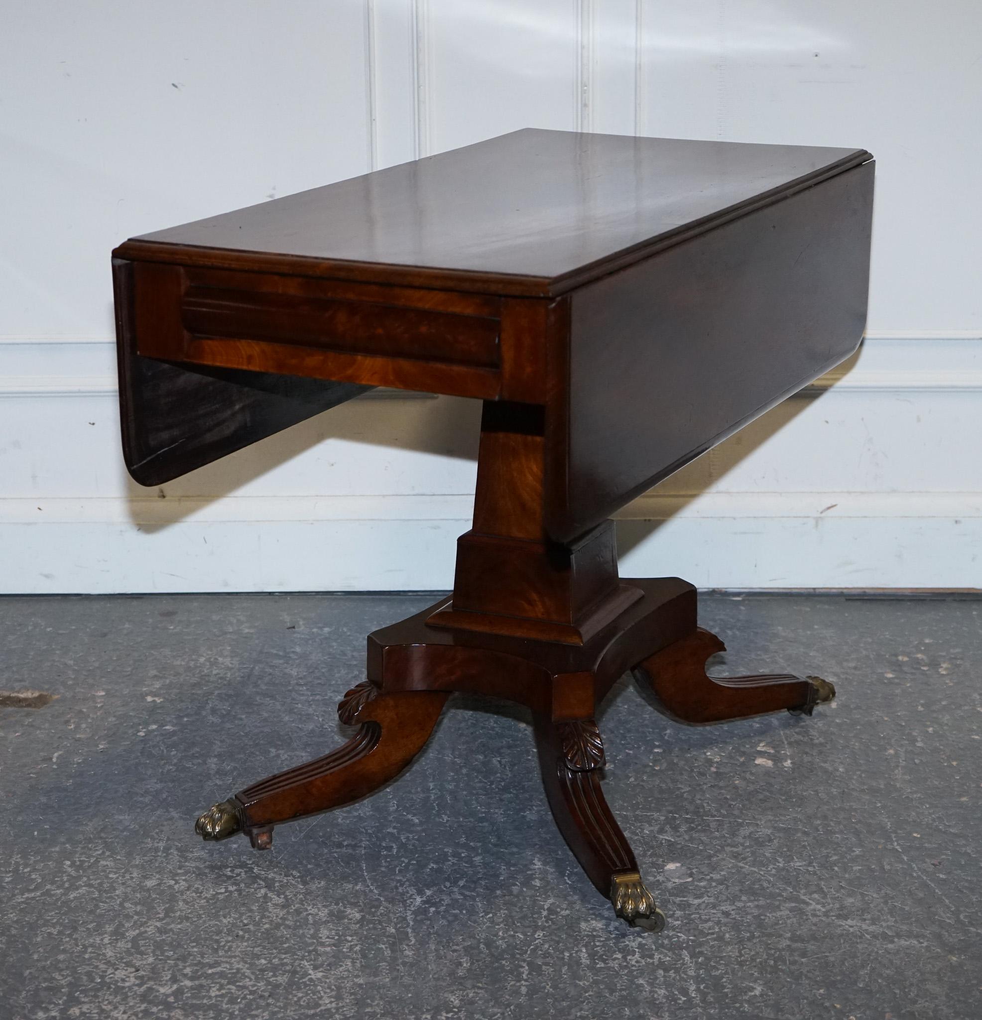 1820er RESTORIERTES ENGLISCHES ANTIQUE PEDESTAL PEMBROKE DROP LEAF TABLE WITH DRAWER im Angebot 9