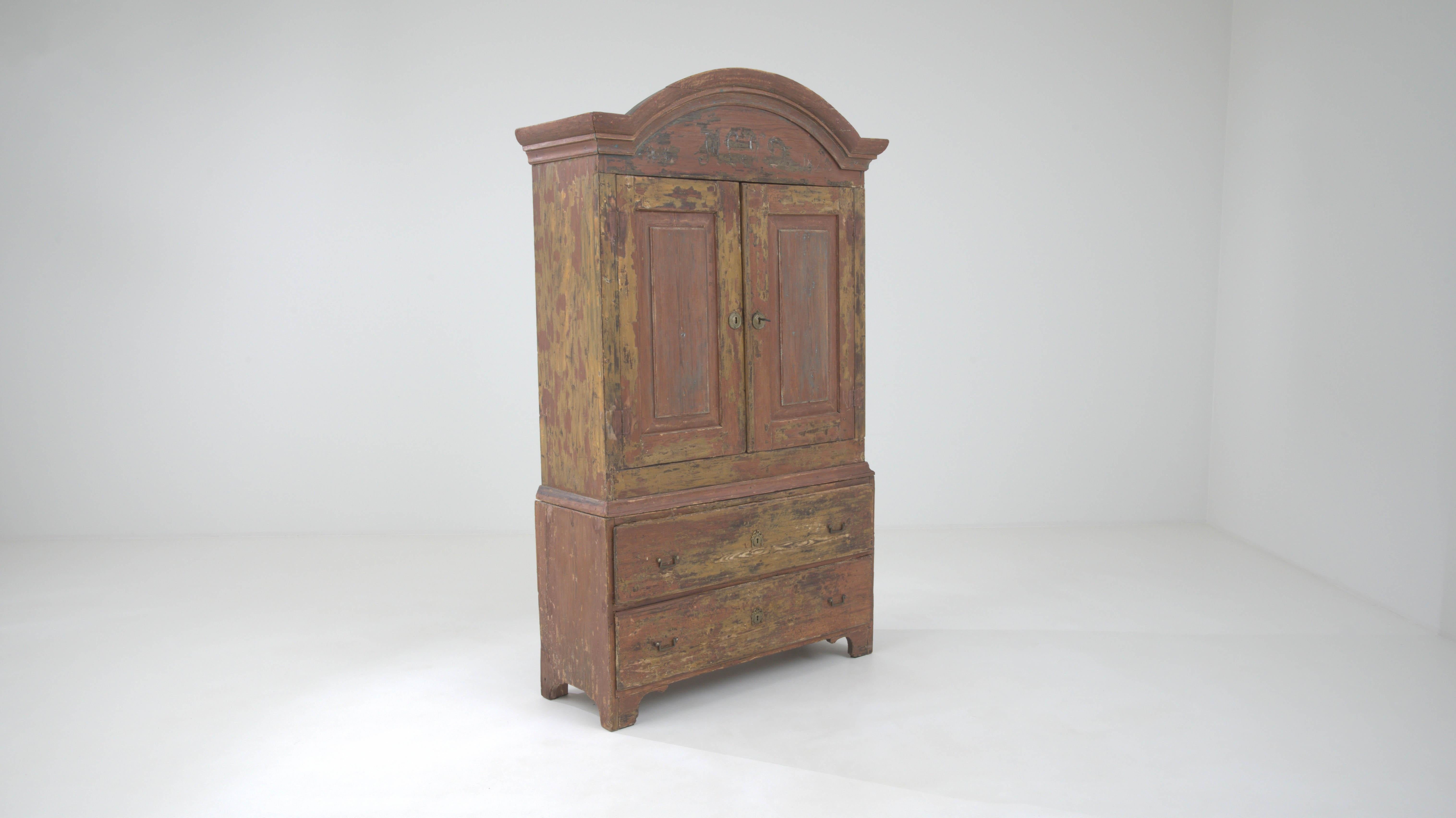 1820s Swedish Wood Patinated Red Cabinet For Sale 4