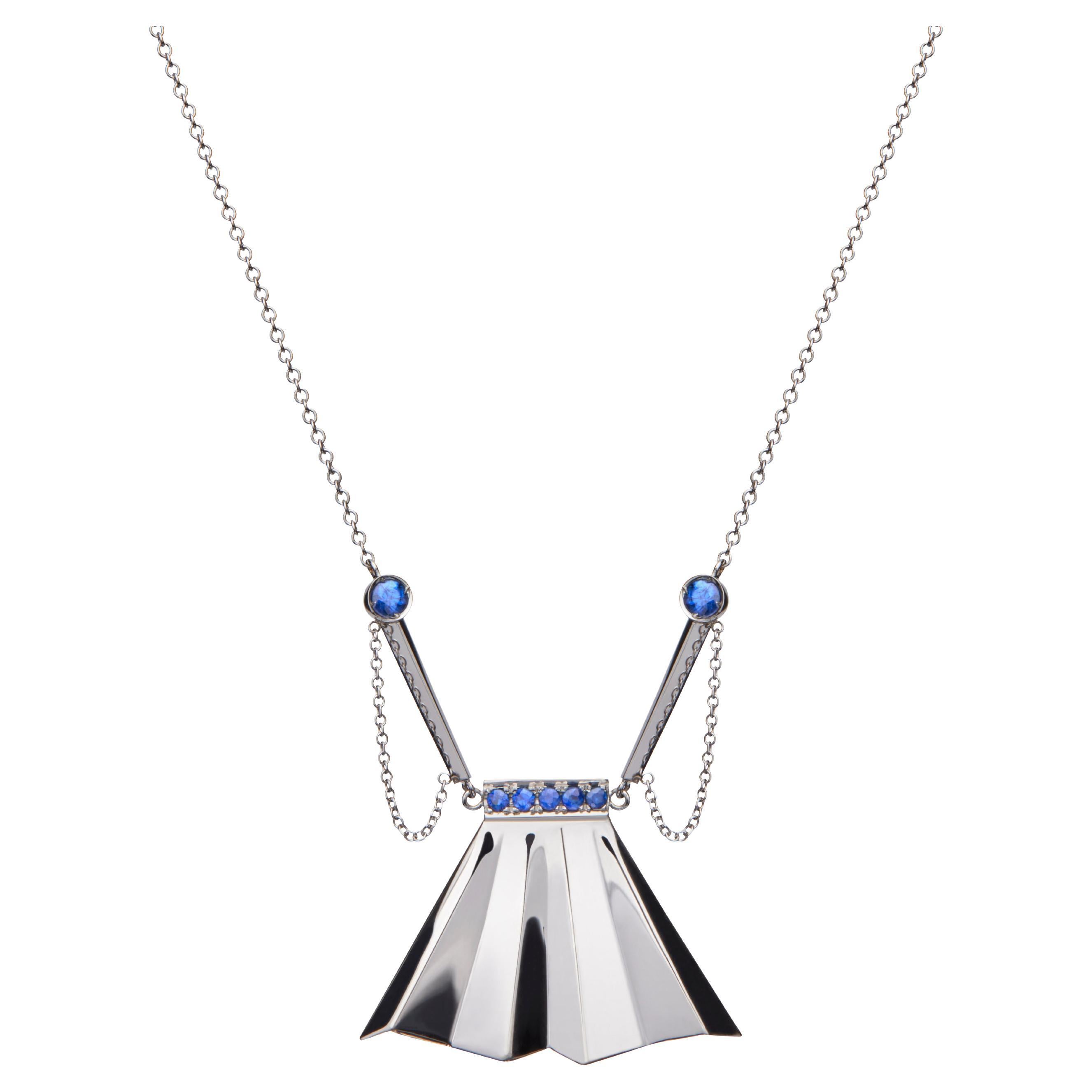 Collier Fustanela en or 18 carats et saphir bleu inspiré de l'uniforme de l'armée grecque, 1821
