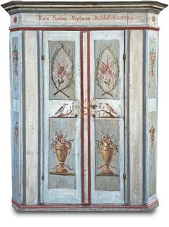 1821 Hellblauer Schrank mit Blumenmalerei