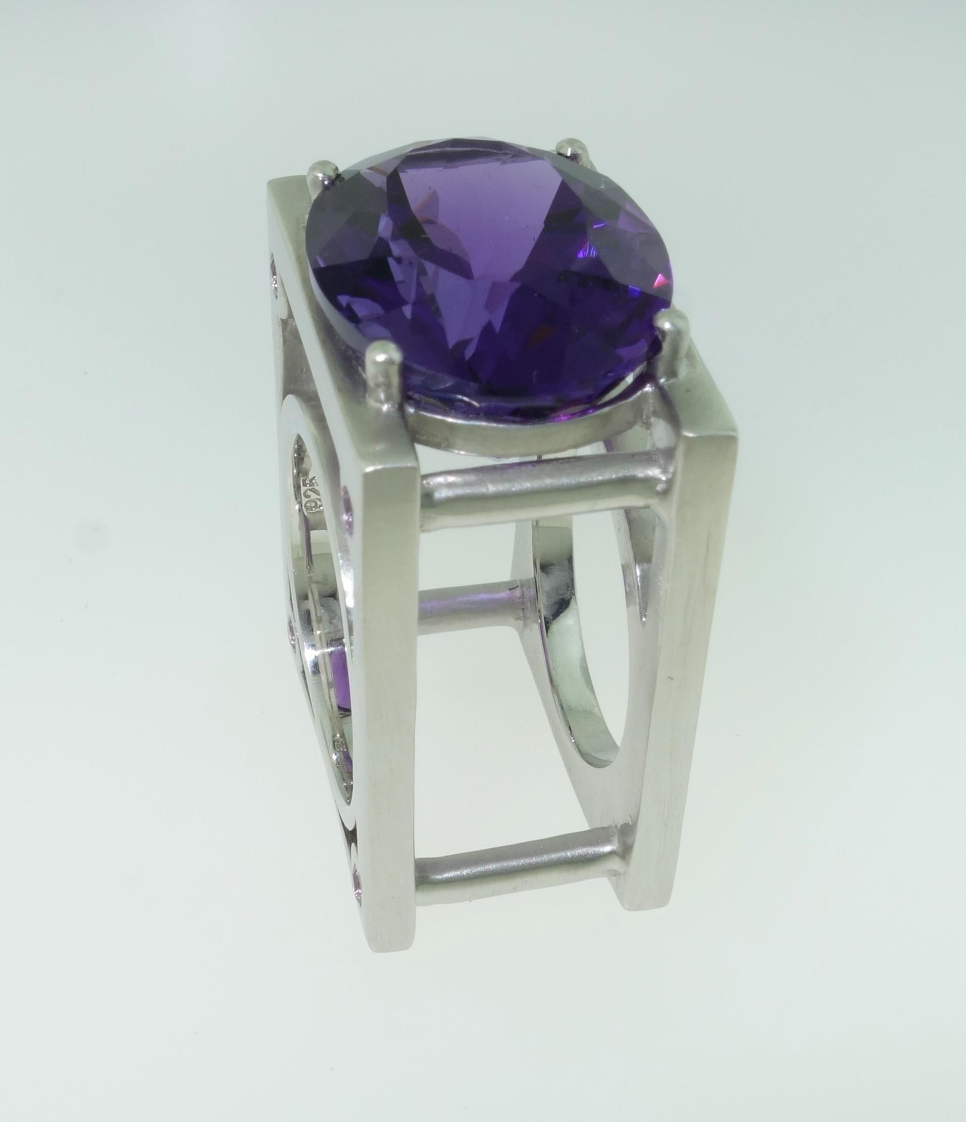 Contemporary 18.22 Carat Amethyst and Pink Sapphire Statement Ring Estate Fine Jewelry For Sale