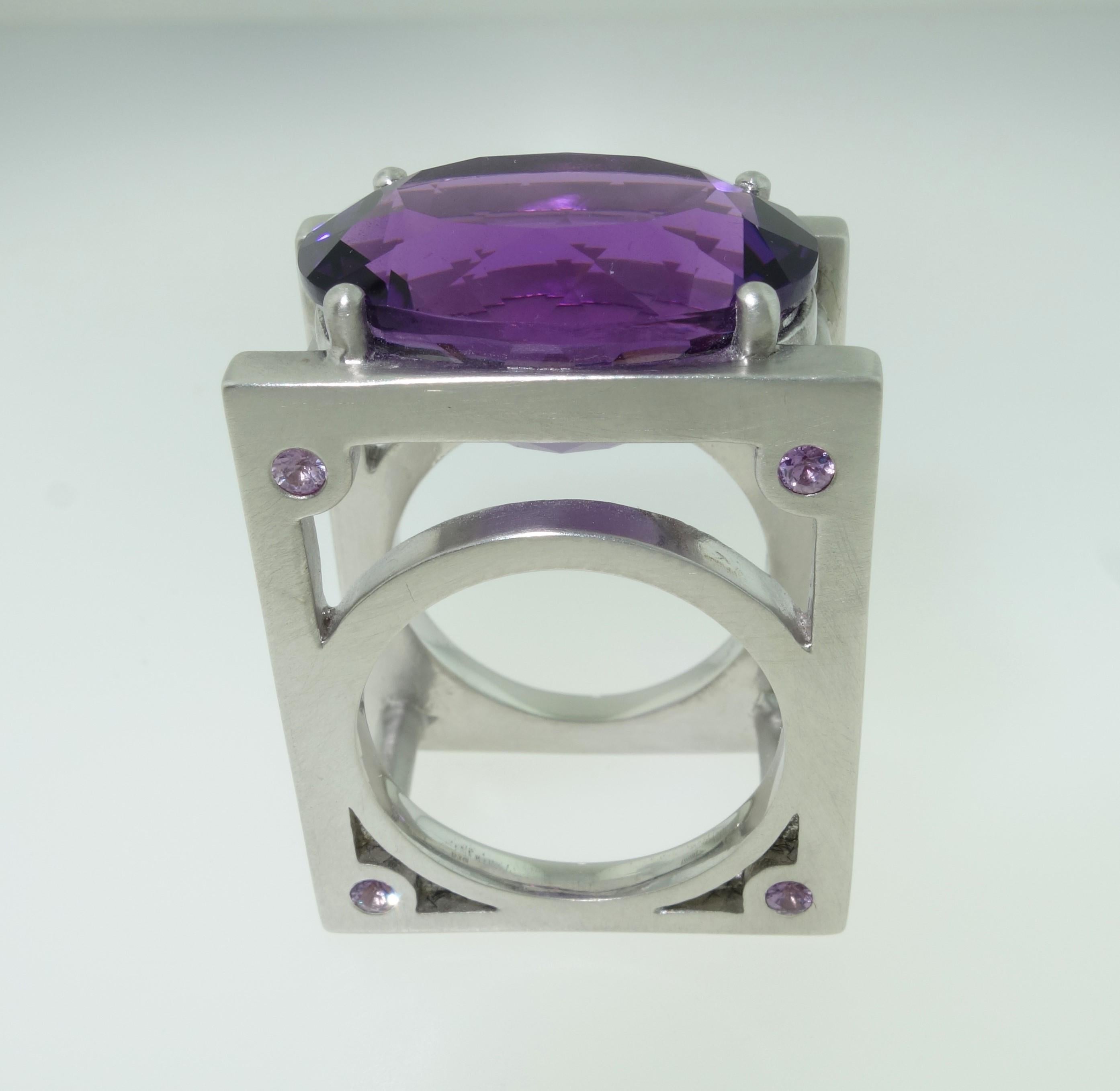 Contemporary 18.22 Carat Amethyst and Pink Sapphire Statement Ring Estate Fine Jewelry For Sale