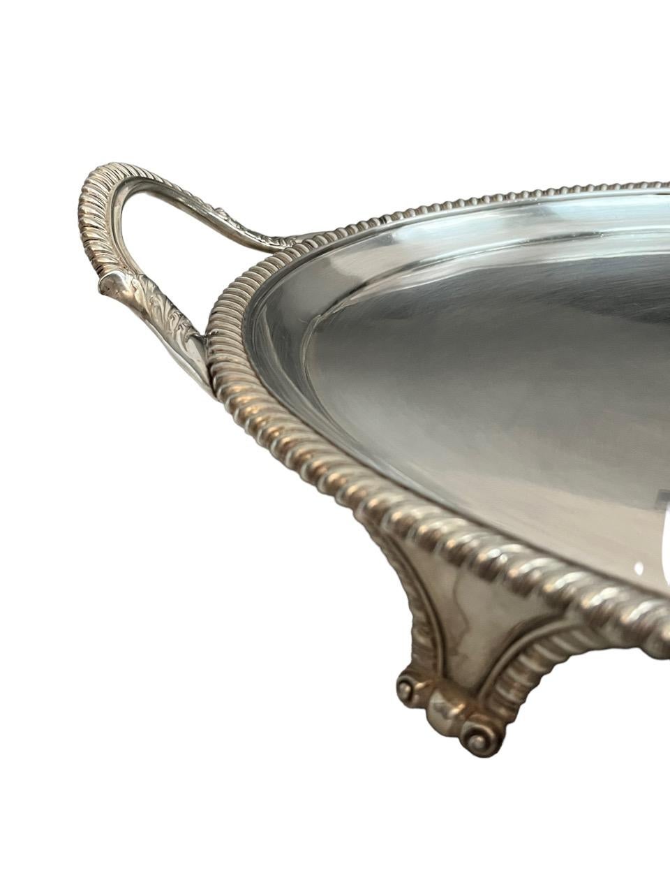 Plateau de présentation en argent sterling George IV anglais de 1823 par John Mewburn en vente 1