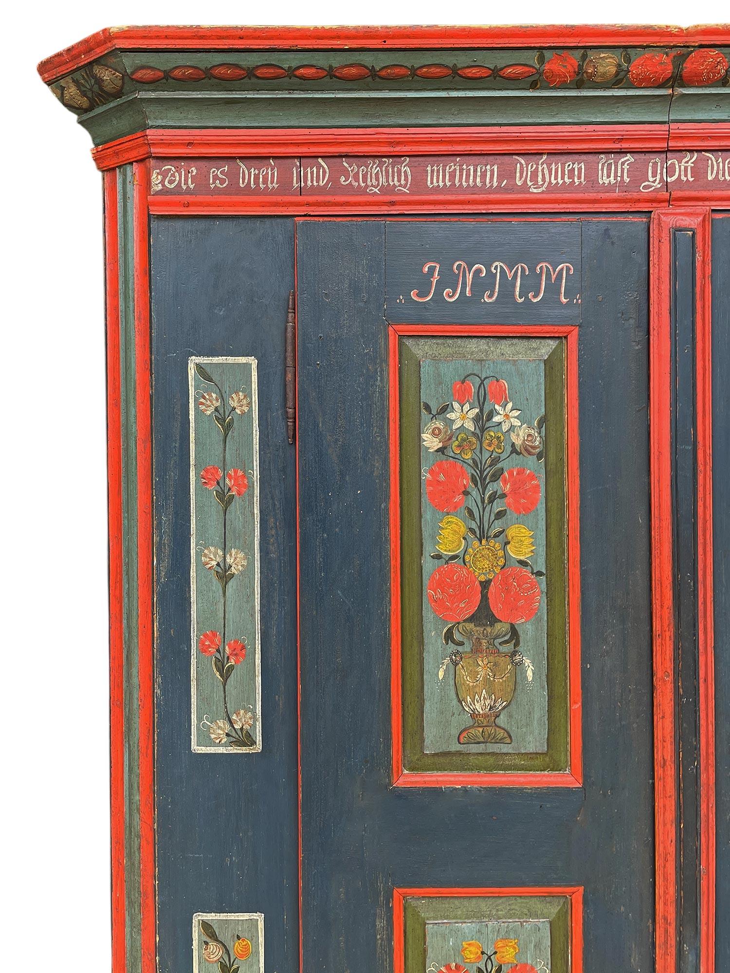 1825 Blue Floral Painted Cabinet - European Alps in vendita 3