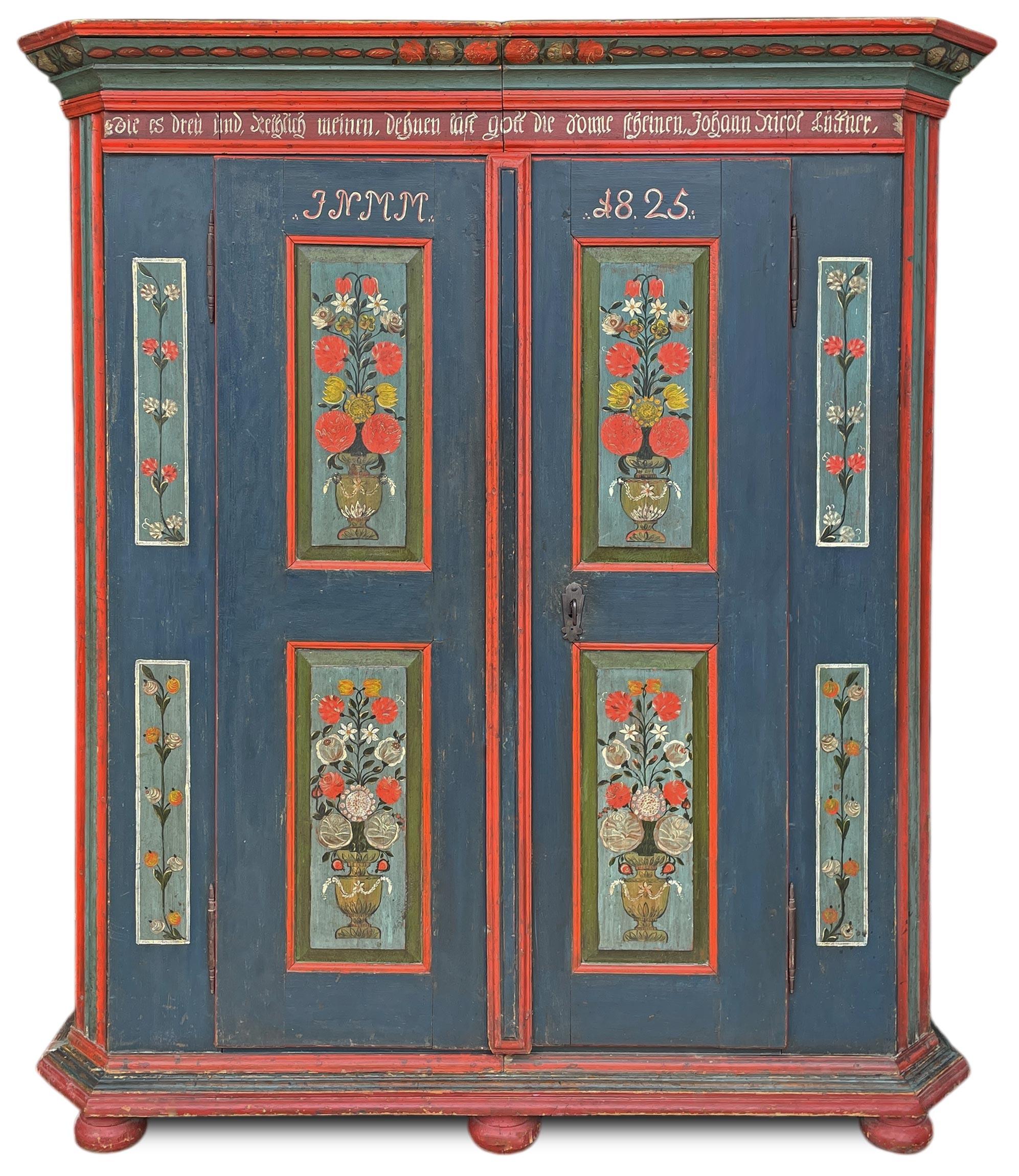 1825 Blue Floral Painted Cabinet - European Alps in vendita 1