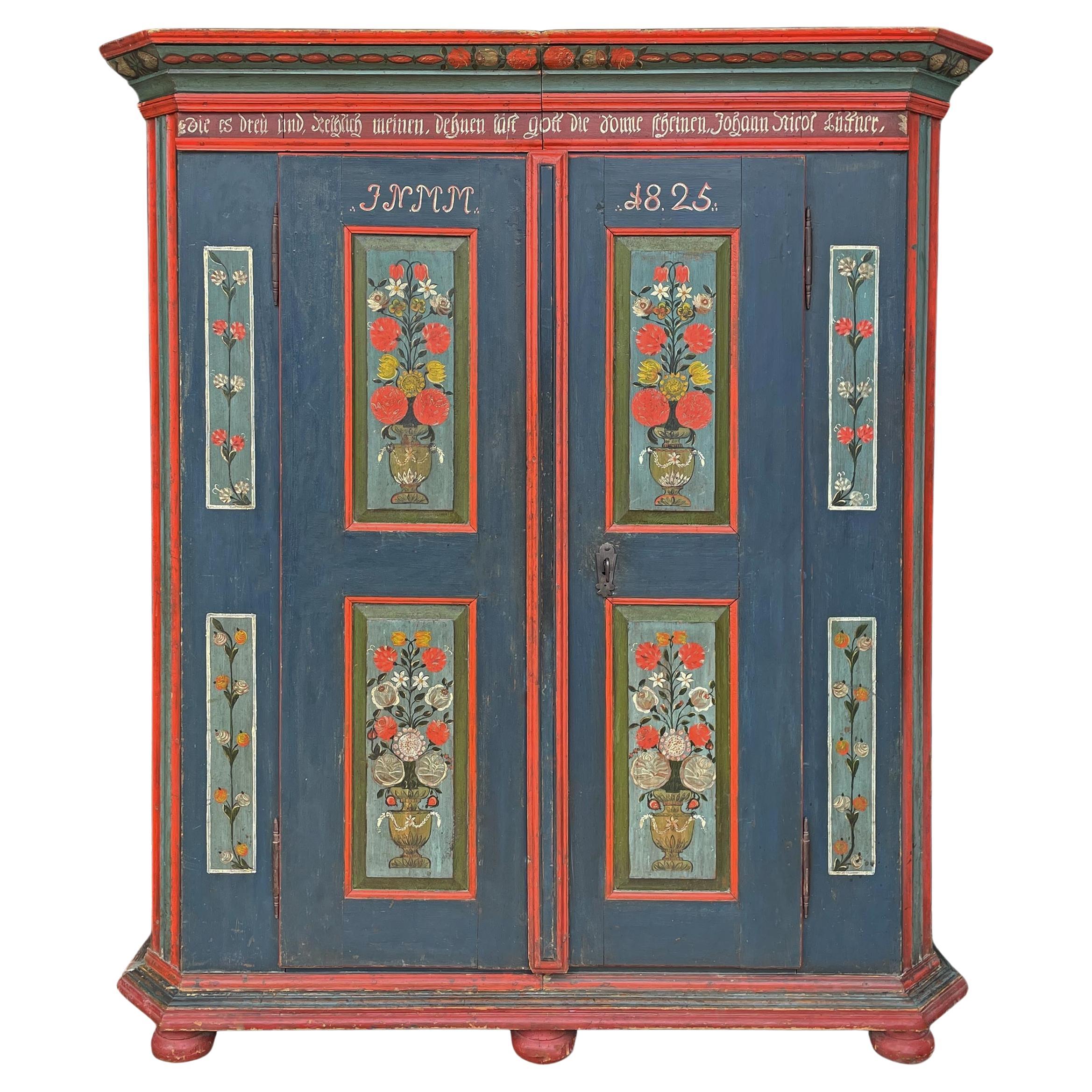 1825 Blue Floral Painted Cabinet - European Alps in vendita
