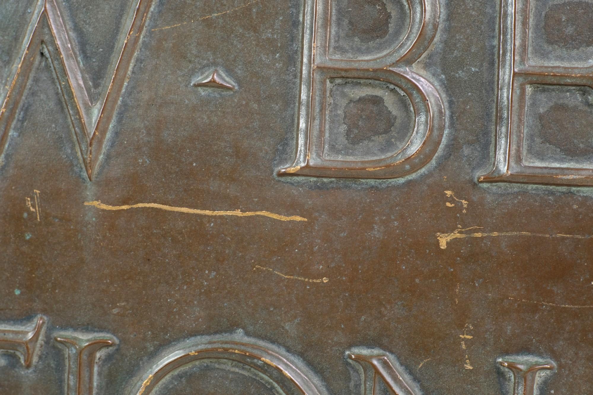 Début du XIXe siècle Plaque en bronze de 1825 de la New Bedford Institution for Savings Incorporated en vente