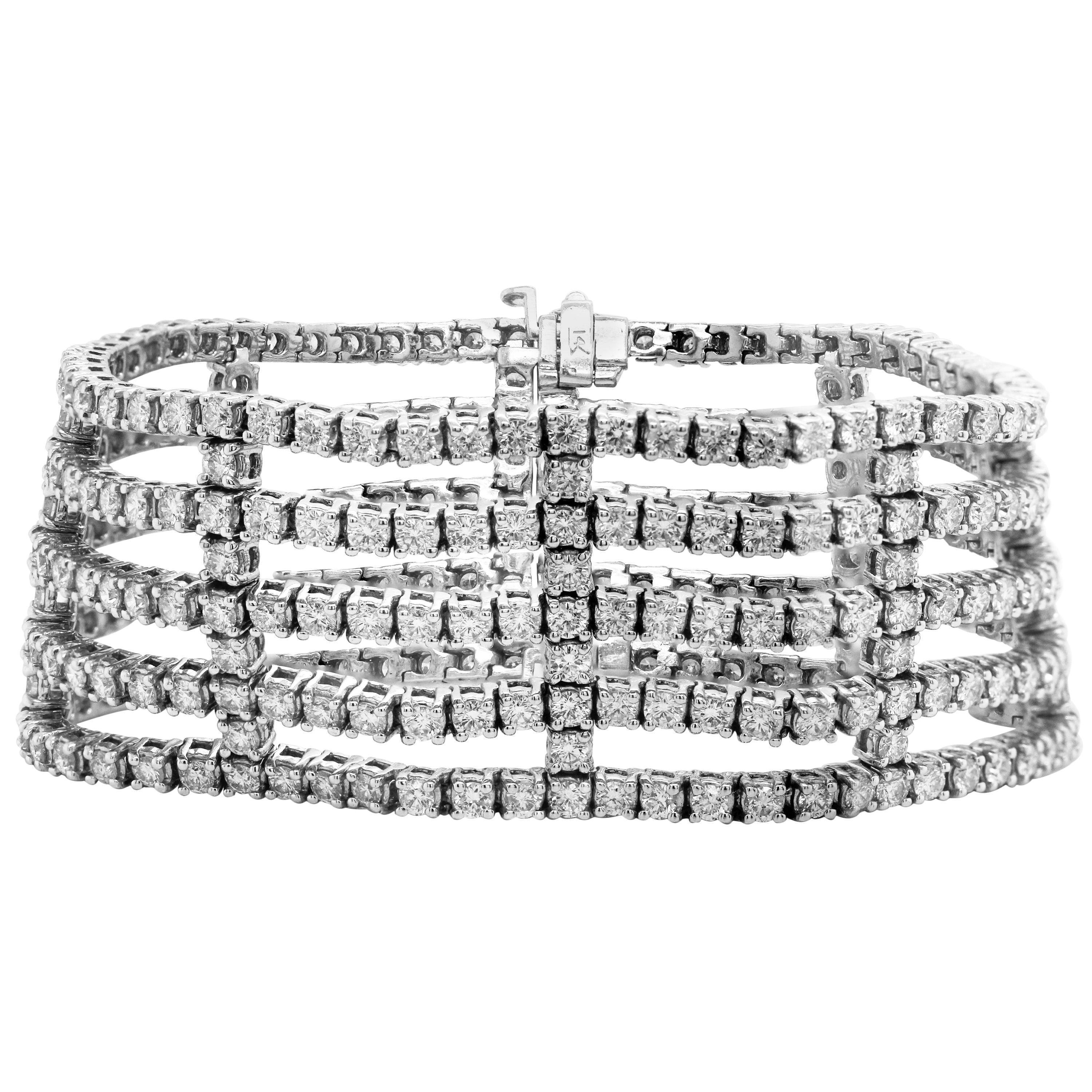 Bracelet tennis large en or blanc 18 carats avec diamants de 18,25 carats