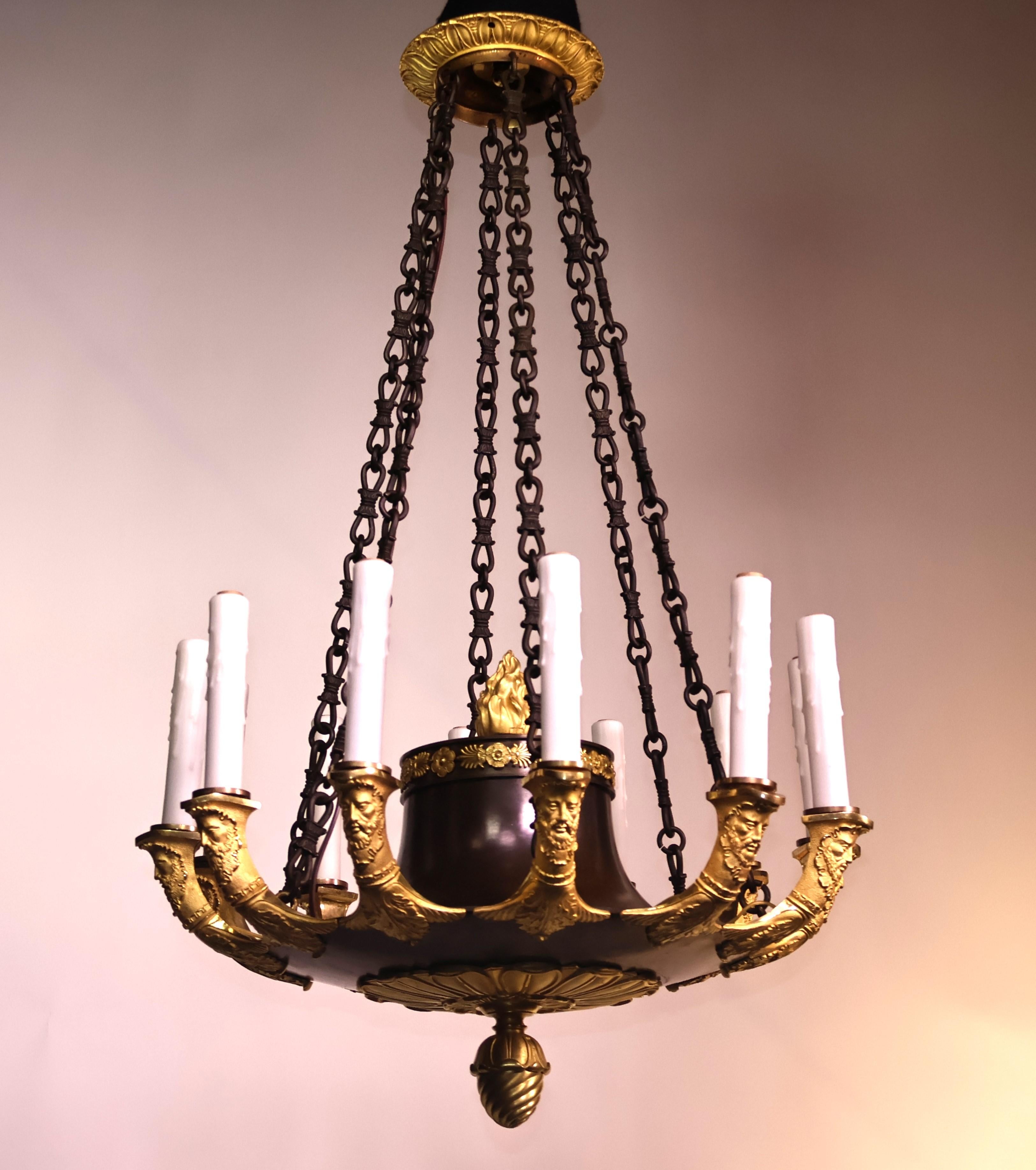 1825Lampadario Carlo X in vendita 4