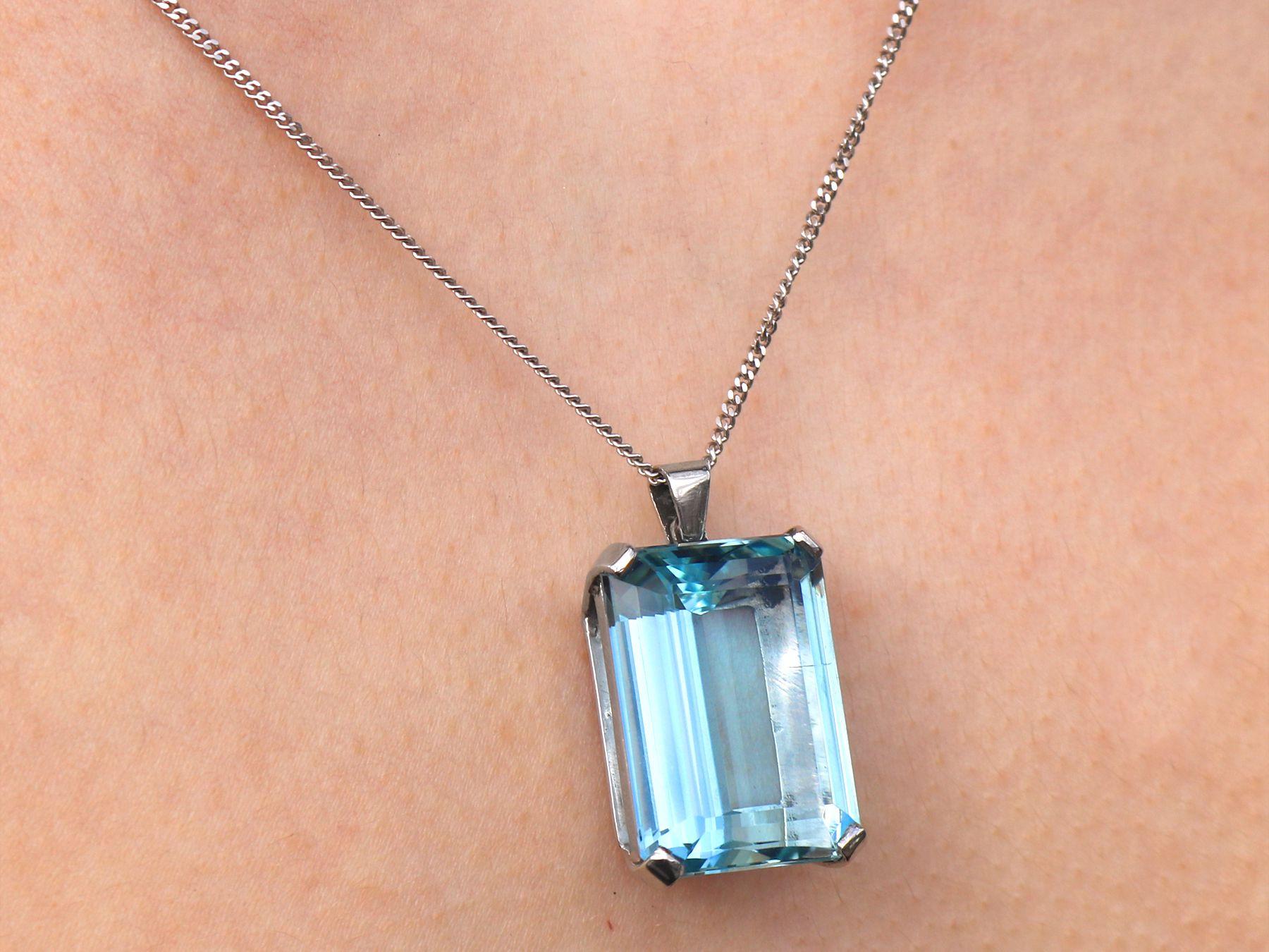 18.27 Carat Aquamarine and Platinum Pendant For Sale 3