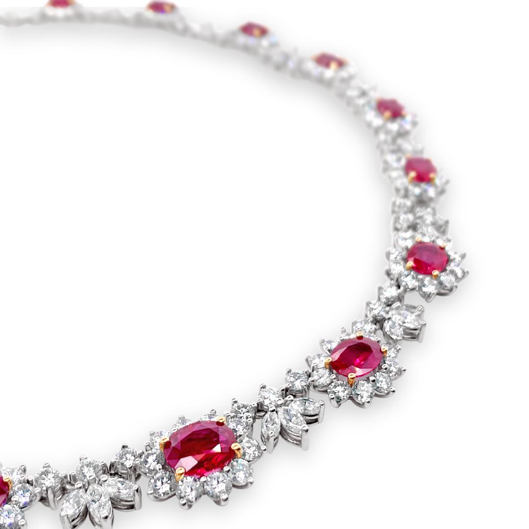 18,28 Karat Gesamtgewicht' Oval Rubin und Diamant-Halskette aus Platin Damen