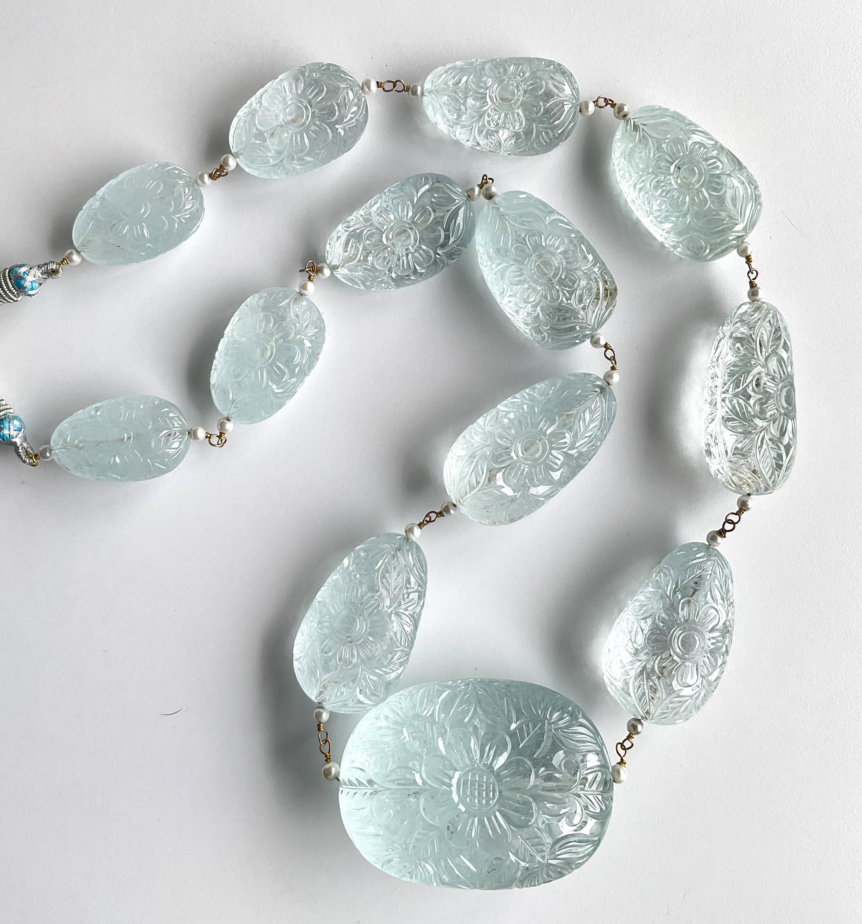 Women's or Men's 1828.70 Carats Aquamarine Carved Tumbled Necklace Top Quality Natural Gemstone For Sale