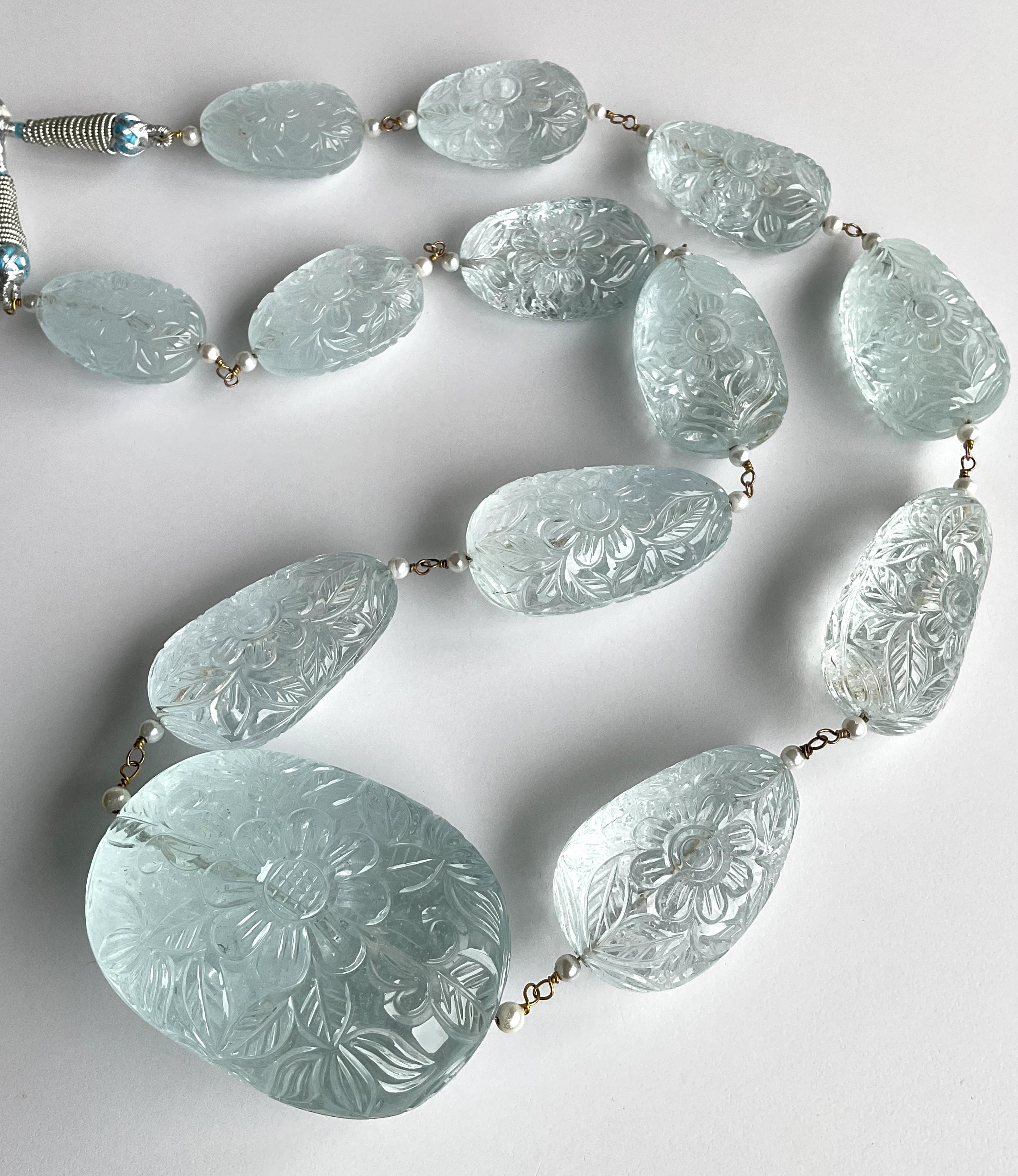1828.70 Carats Aquamarine Carved Tumbled Necklace Top Quality Natural Gemstone For Sale 2