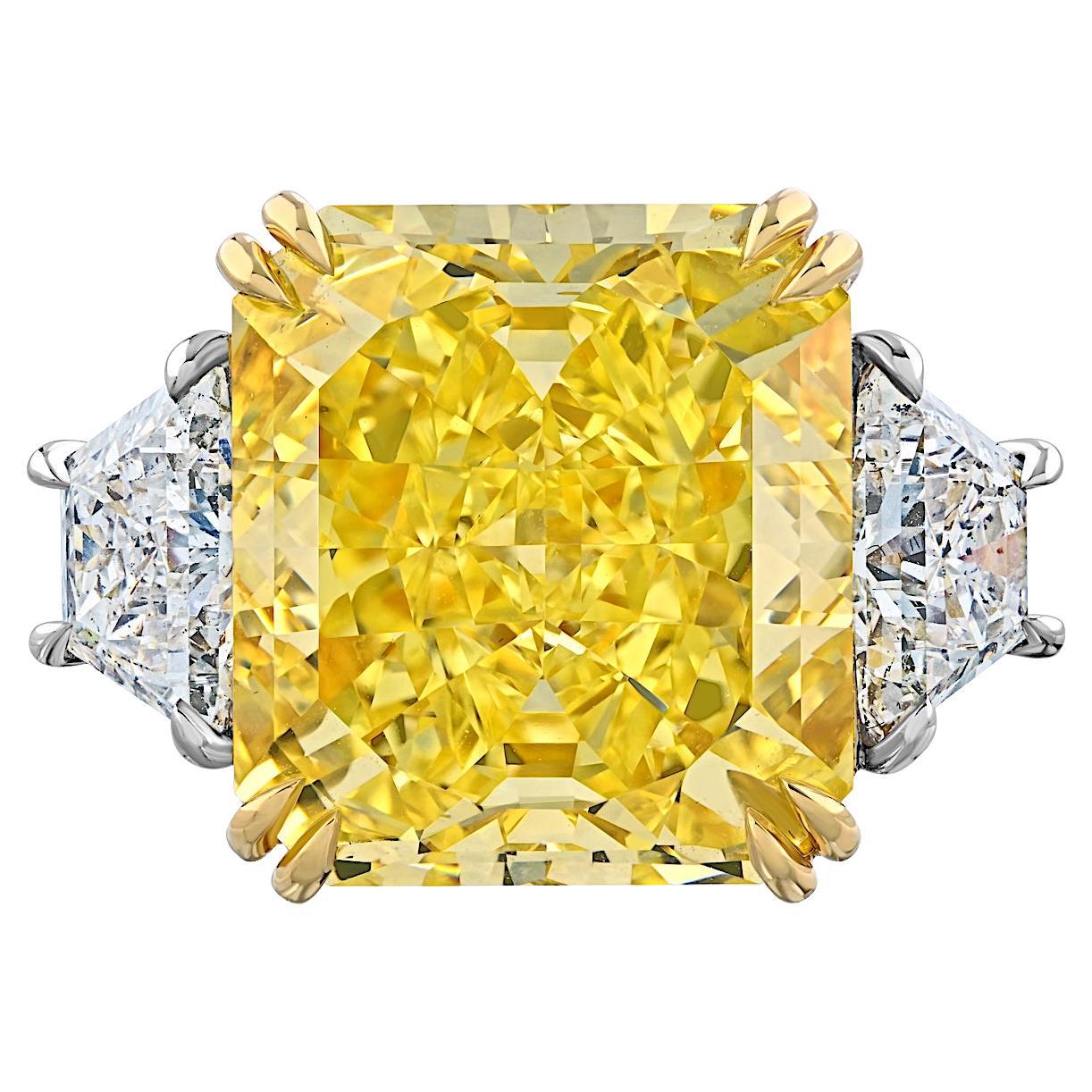 18.28ct Fancy Vivid Diamonds Yellow Radiant Cut Three Stone Engagement Ring (bague de fiançailles à trois pierres)