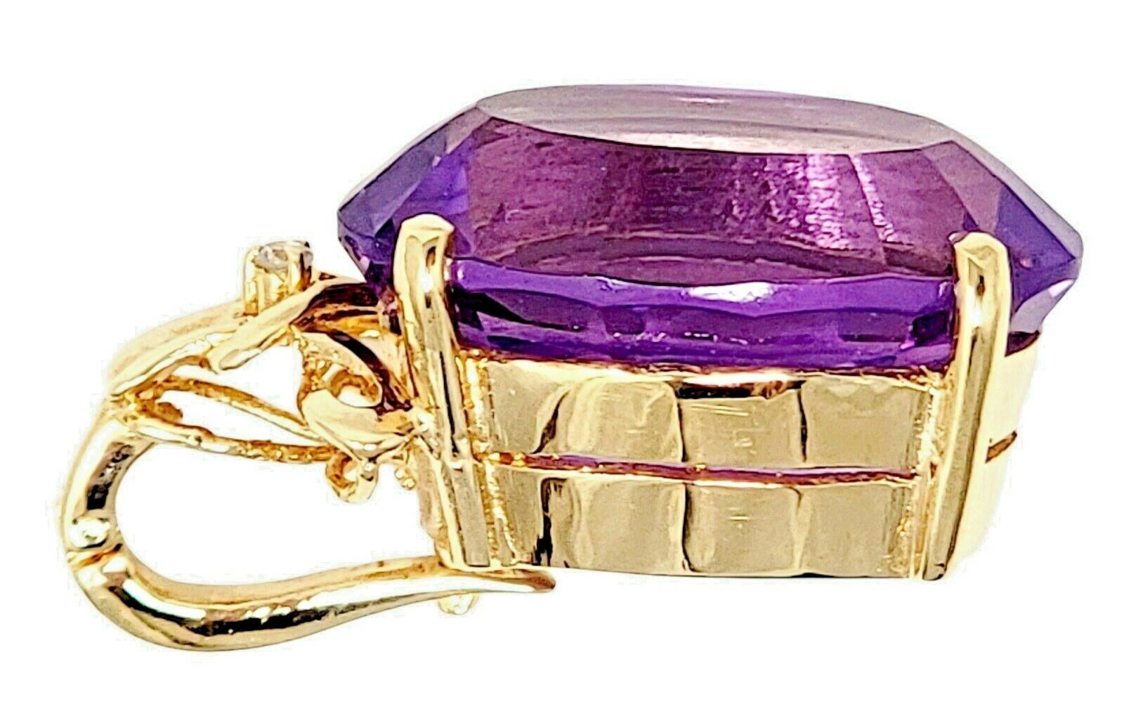 Taille ovale Pendentif en or jaune 14 carats avec améthyste ovale de 18,29 carats et diamants en vente