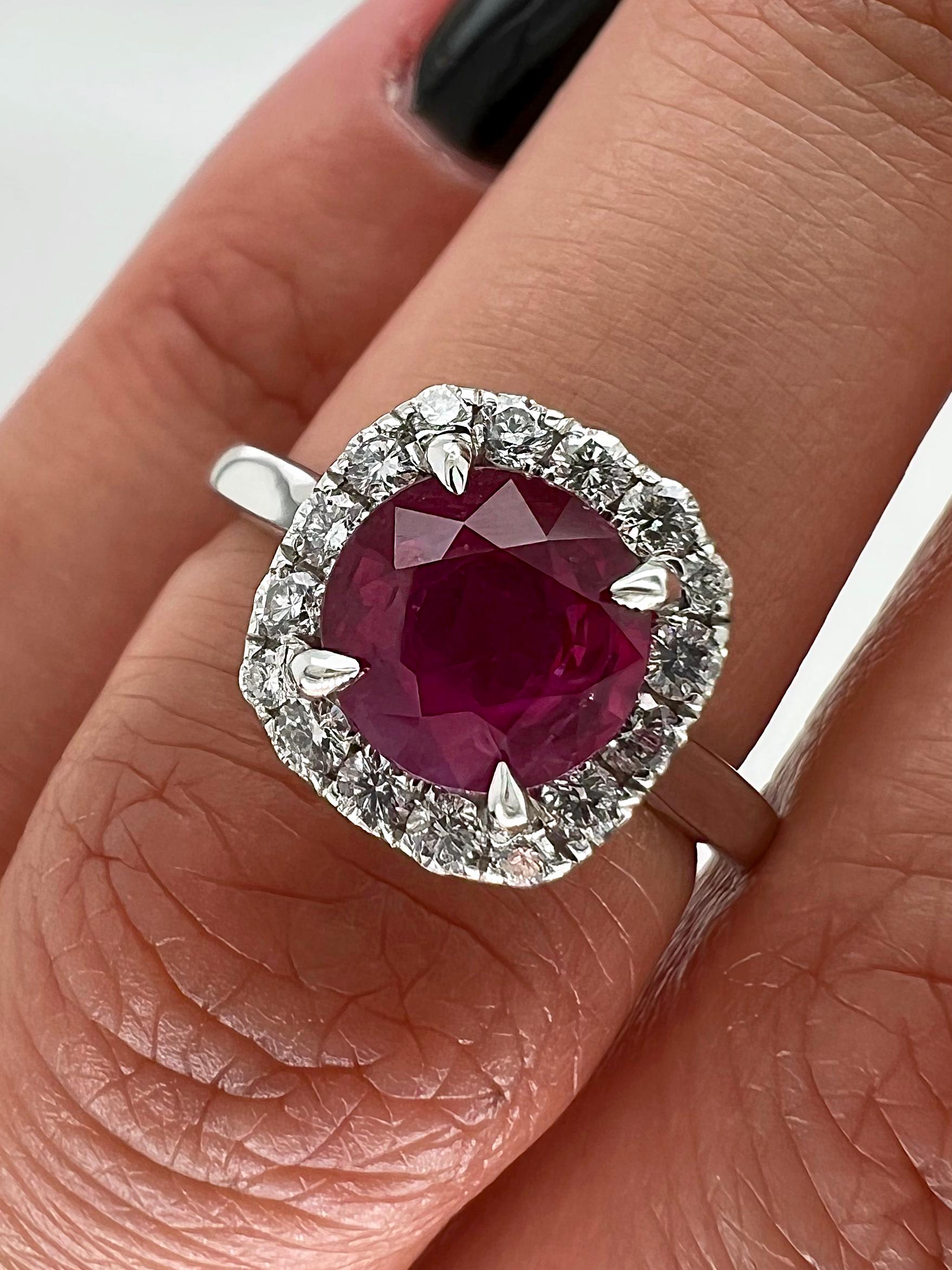 1.82 Total Carat Ruby and Diamond Halo Ladies Engagement Ring In New Condition For Sale In New York, NY
