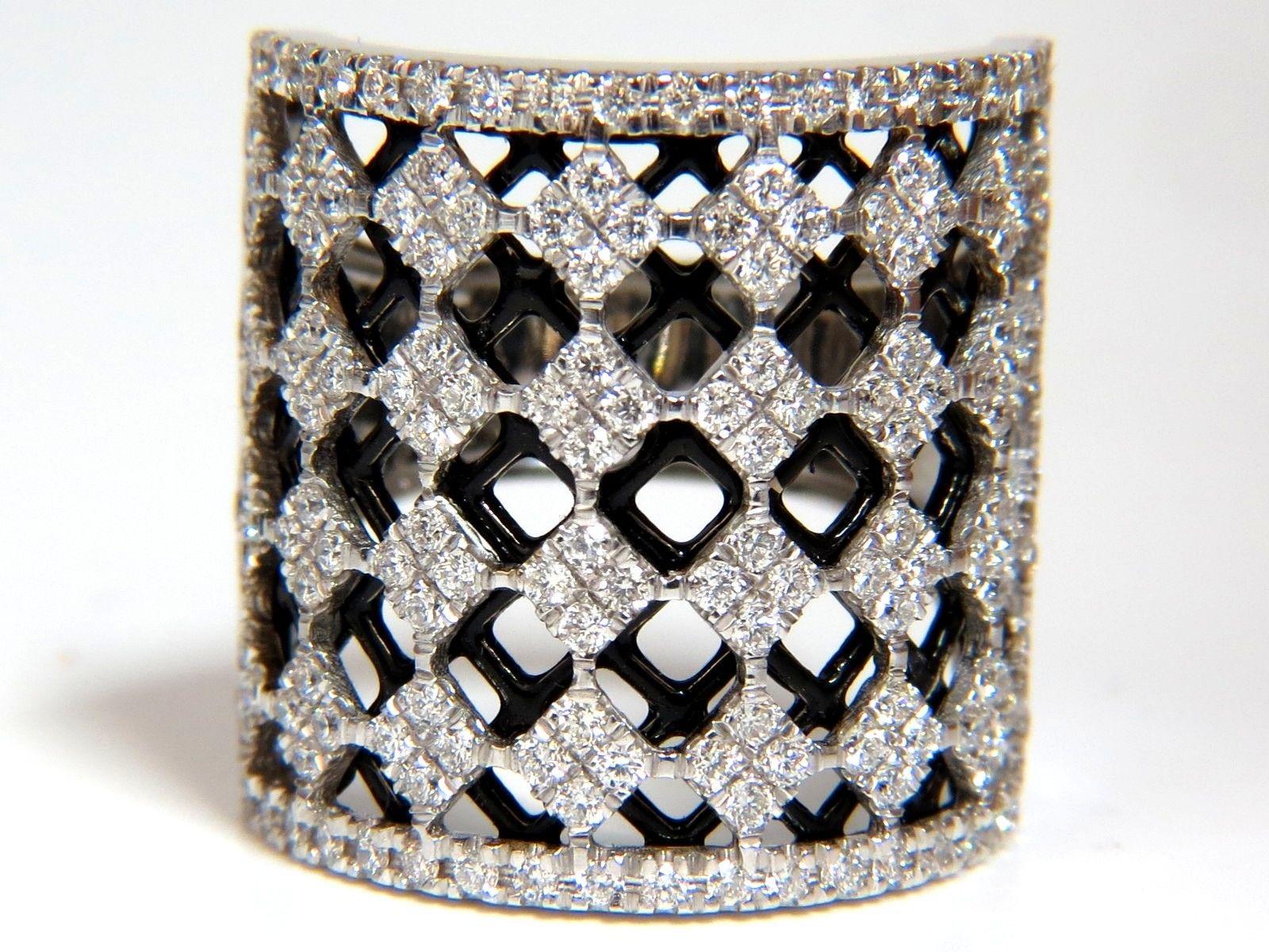 Round Cut 1.82CT Diamonds Bead Set Sandwiched Black Underlay 3D Grill Band Ring 18KT For Sale