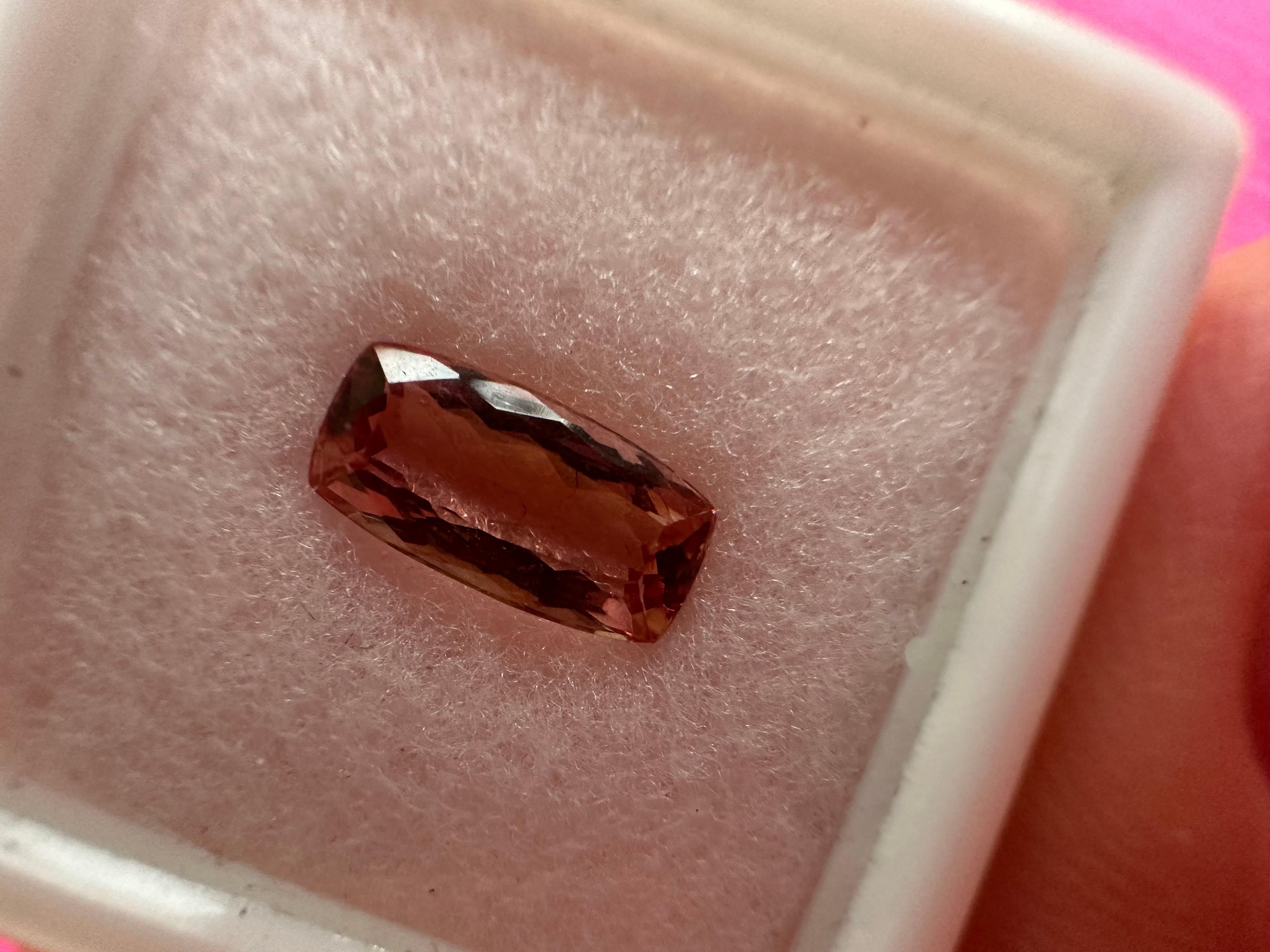 1.82ct Imperial topaz 100% certified natural rare topaz For Sale