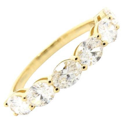 Moderne Bandeau en or jaune 18K avec diamant ovale de 1,82cts  Pression partagée est-ouest (GIA) en vente