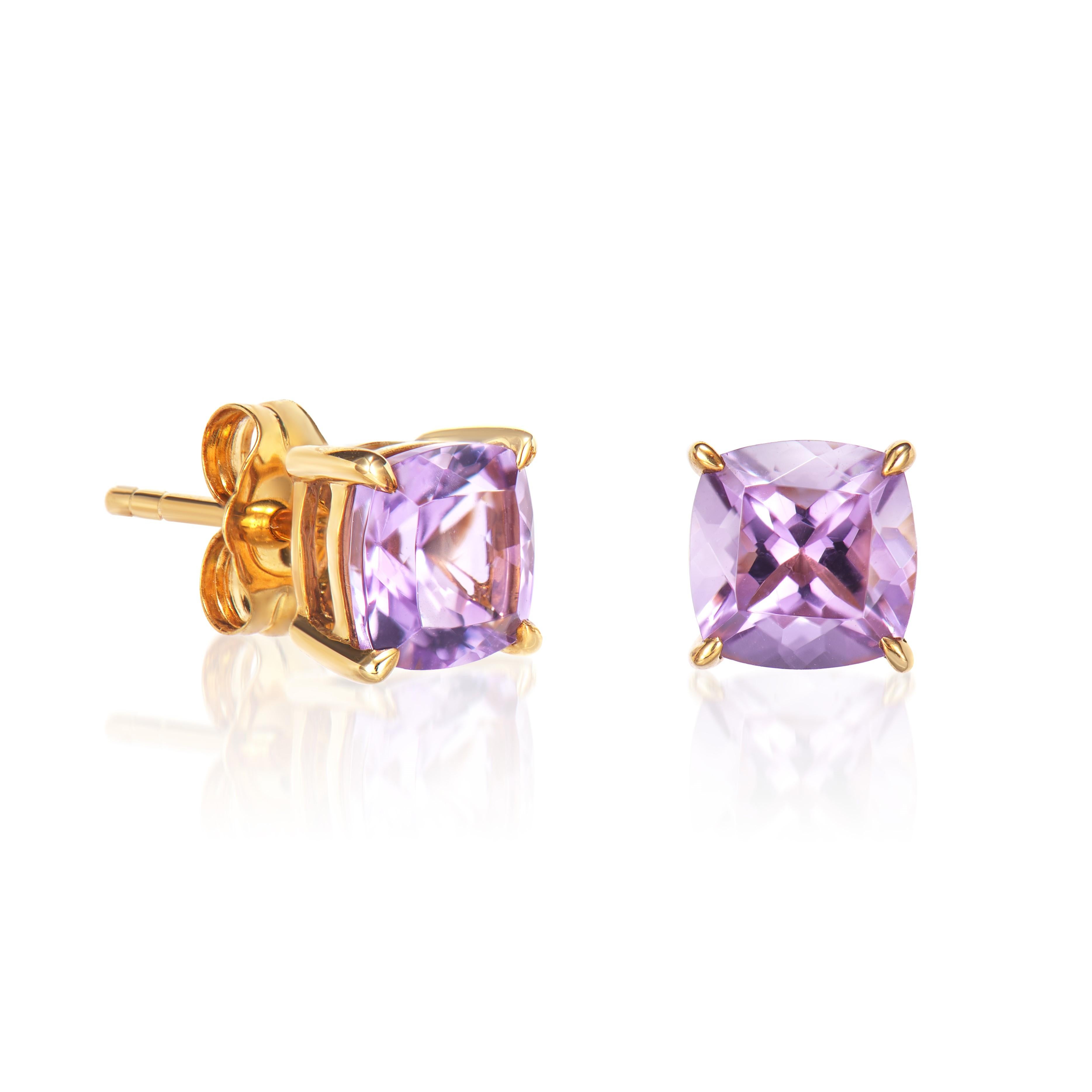 Presented A lovely collection of gems, including Amethyst, Sky Blue Topaz and Swiss Blue Topaz is perfect for people who value quality and want to wear it to any occasion or celebration. The yellow gold Amethyst Stud Earrings offer a classic yet