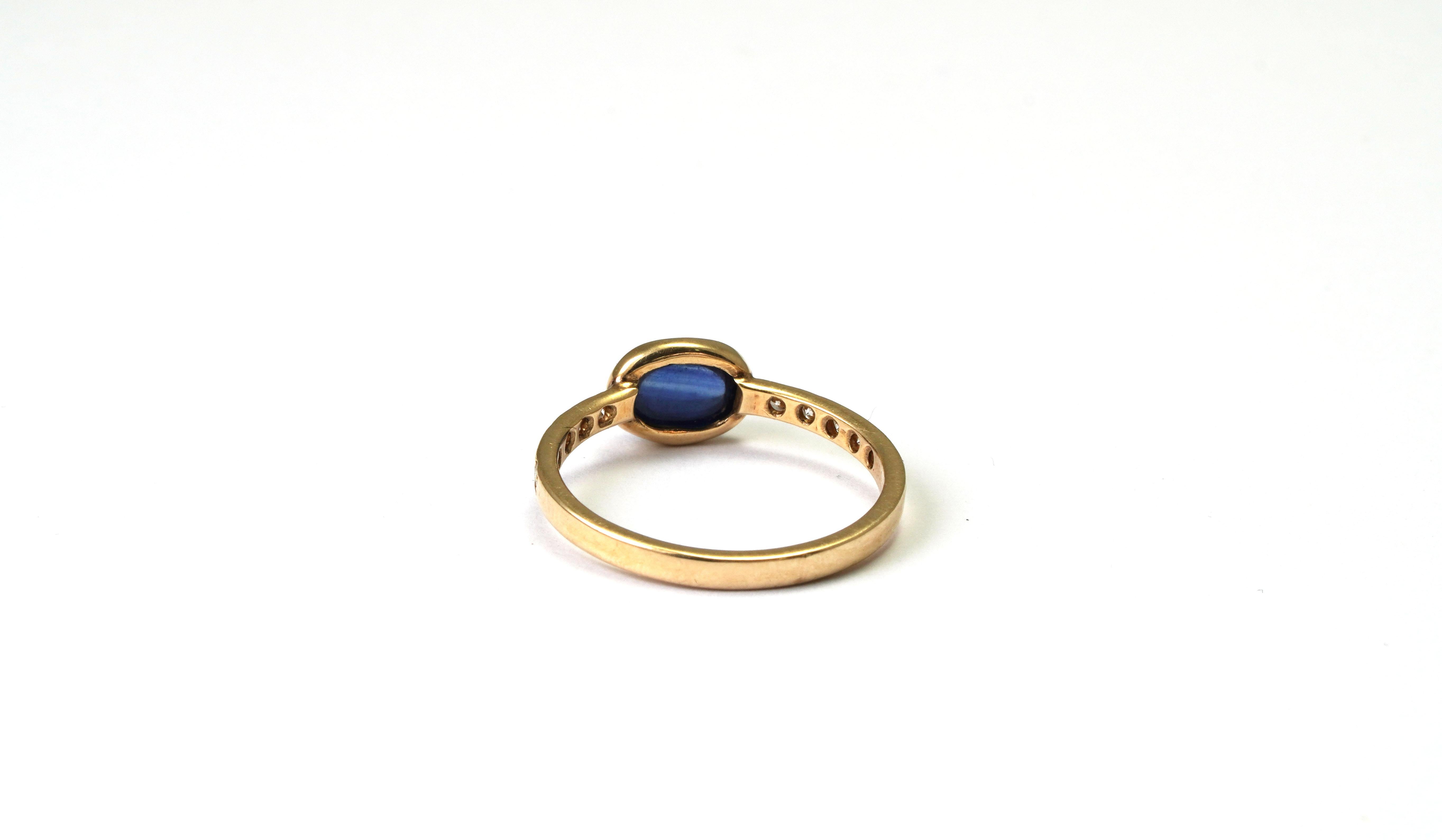 Modern 1.83 Carat Blue Sapphire Diamond Ring For Sale