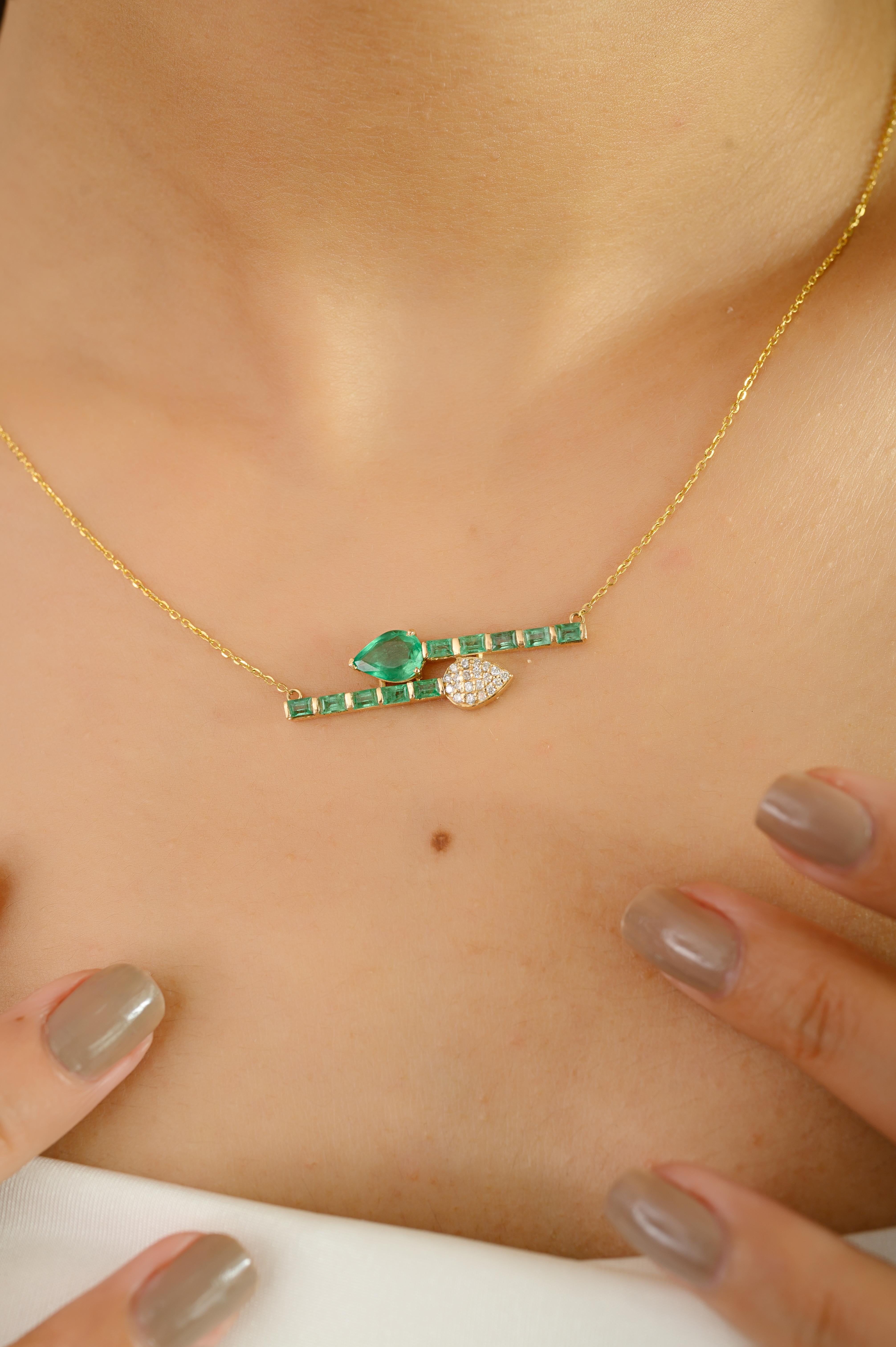 1.83 Carat Green Emerald & Diamond Pendant Necklace in 18k Solid Yellow Gold For Sale 2