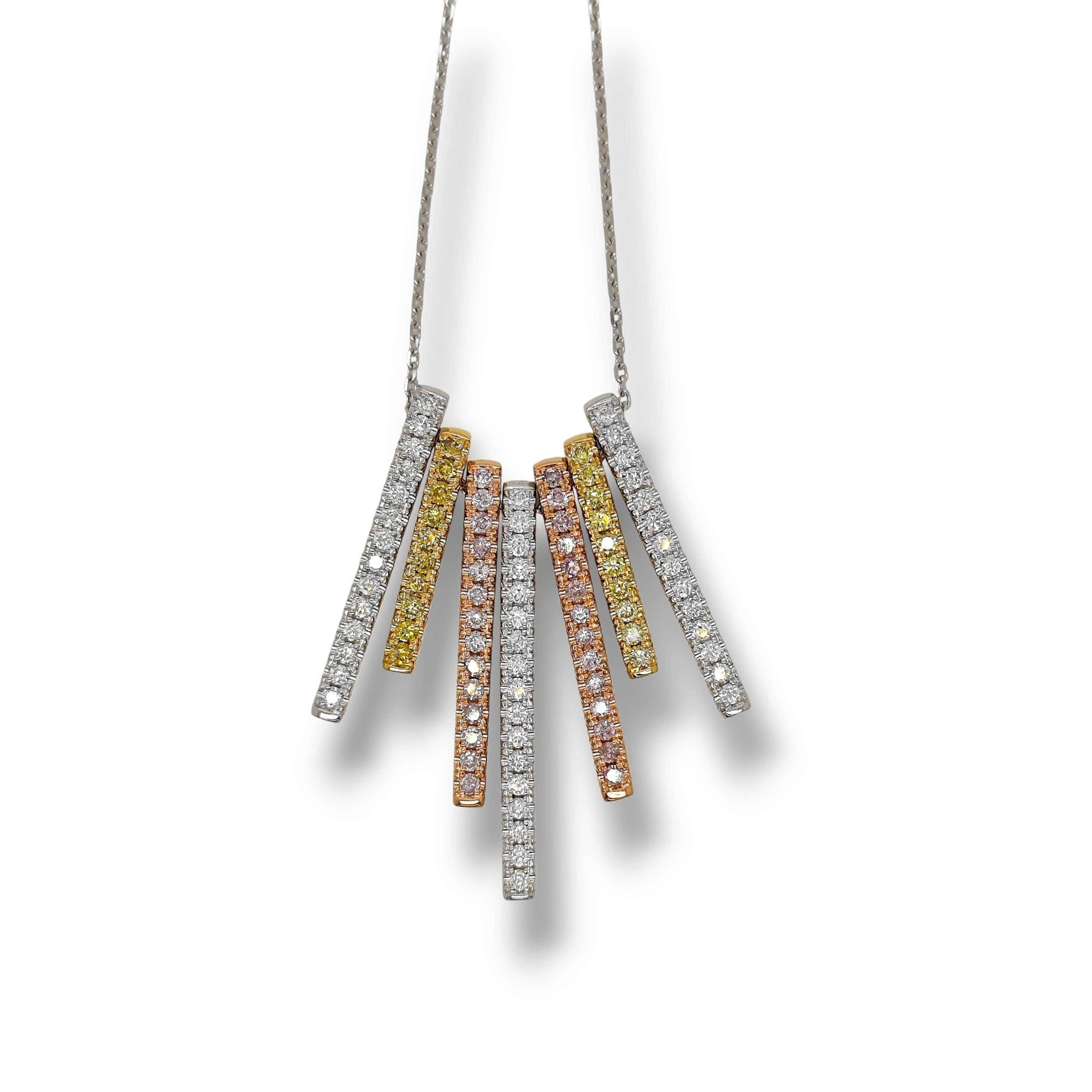 Collana in oro bianco con diamanti multicolore da 1,83 carati