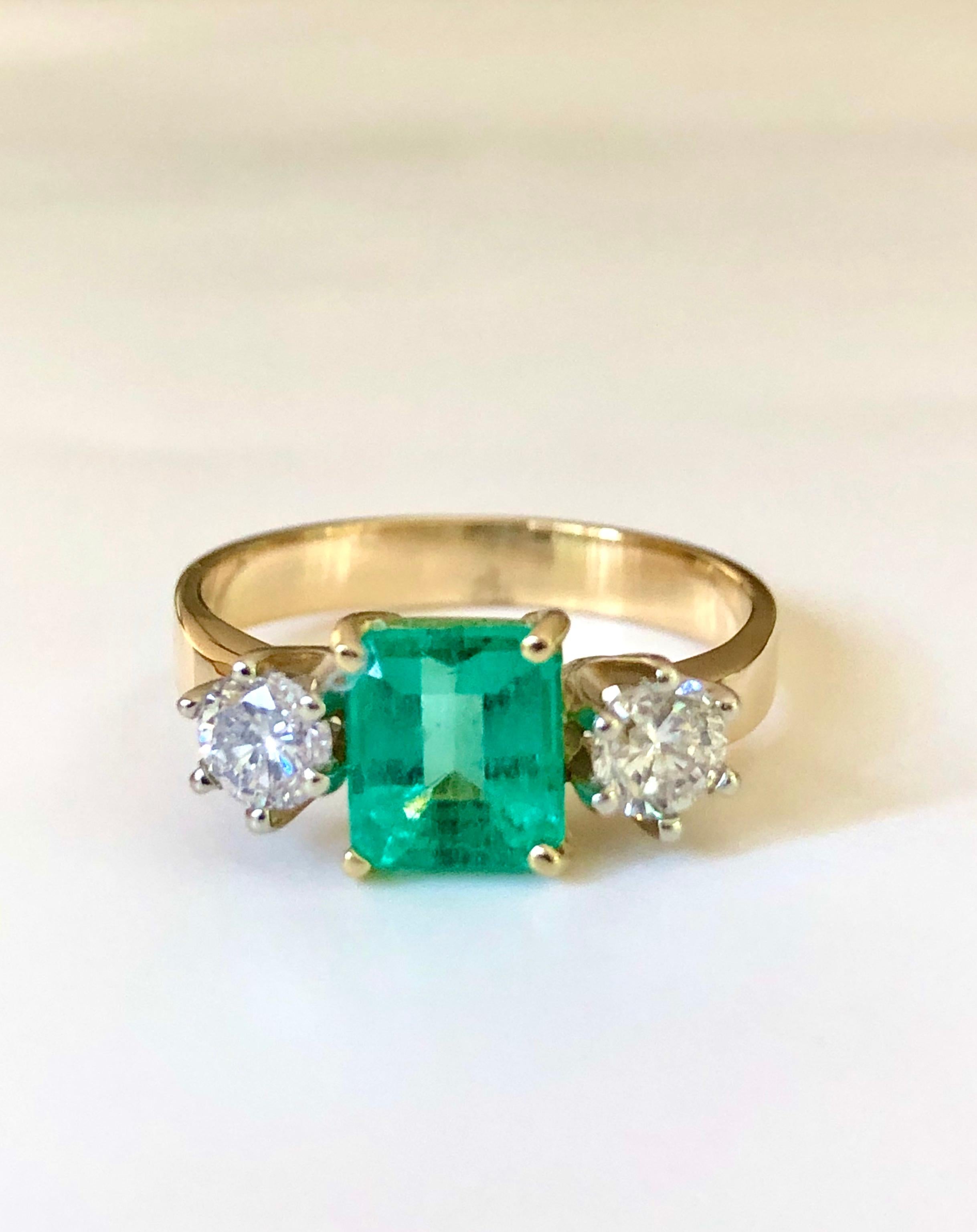 Emeralds Maravellous 1.83 Carat Natural Colombian Emerald and Diamond Ring 18K 3