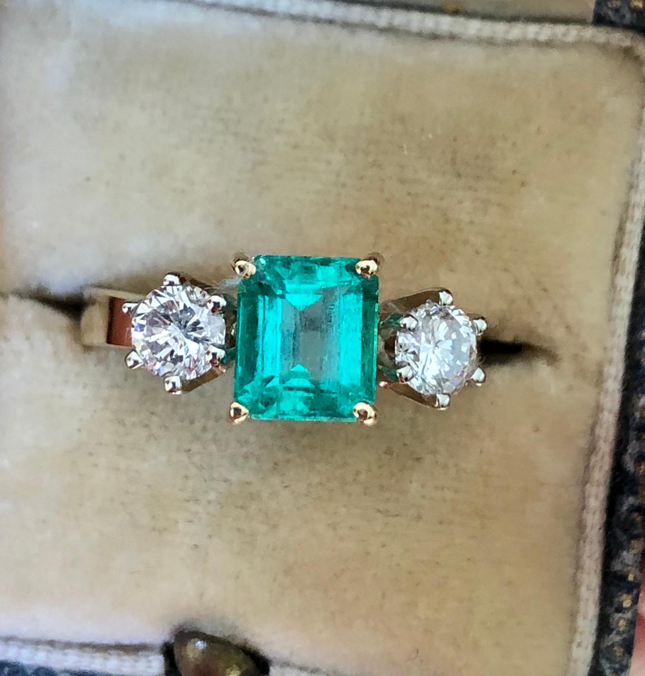 Emeralds Maravellous 1.83 Carat Natural Colombian Emerald and Diamond Ring 18K 5