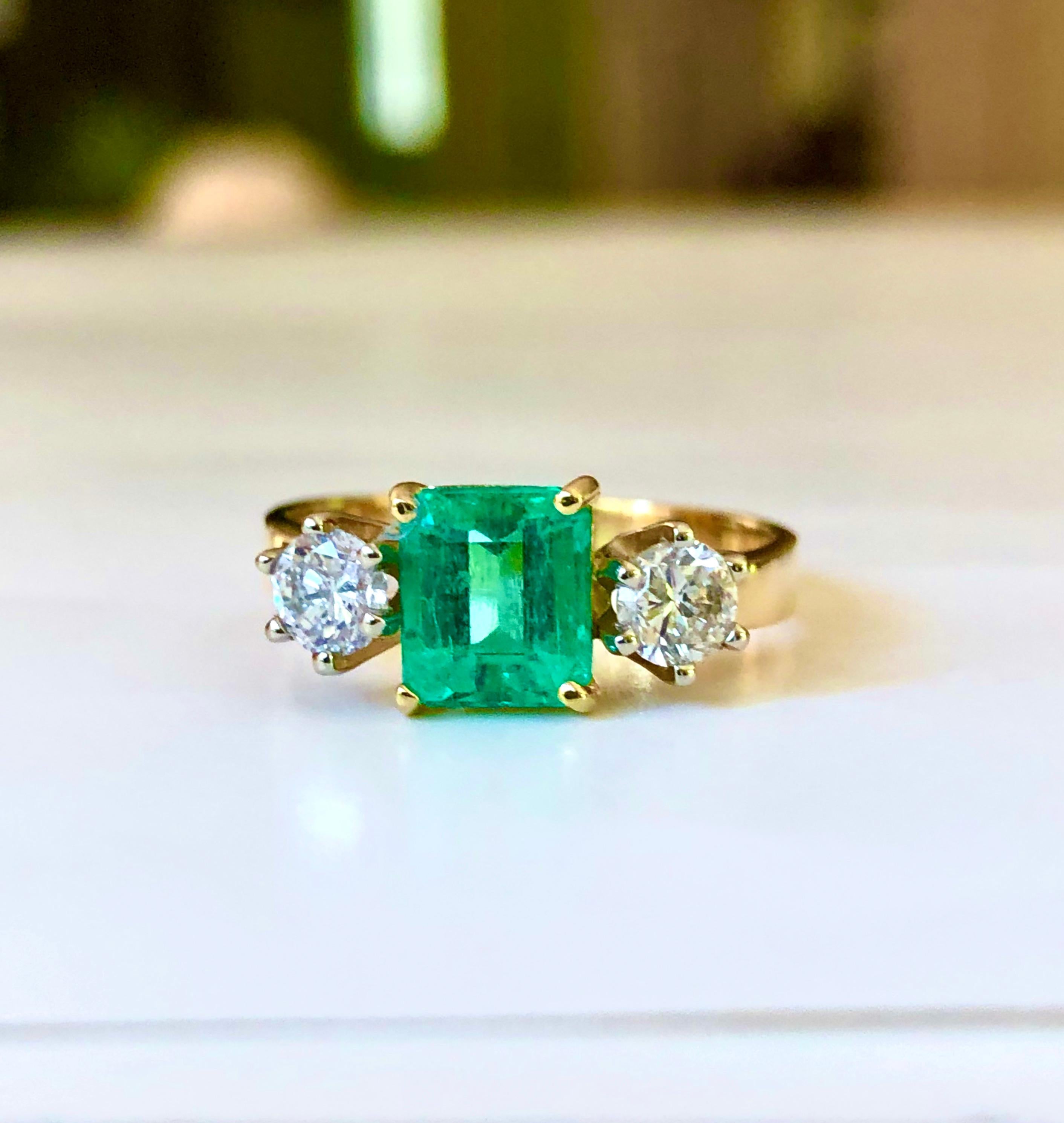 Women's Emeralds Maravellous 1.83 Carat Natural Colombian Emerald and Diamond Ring 18K