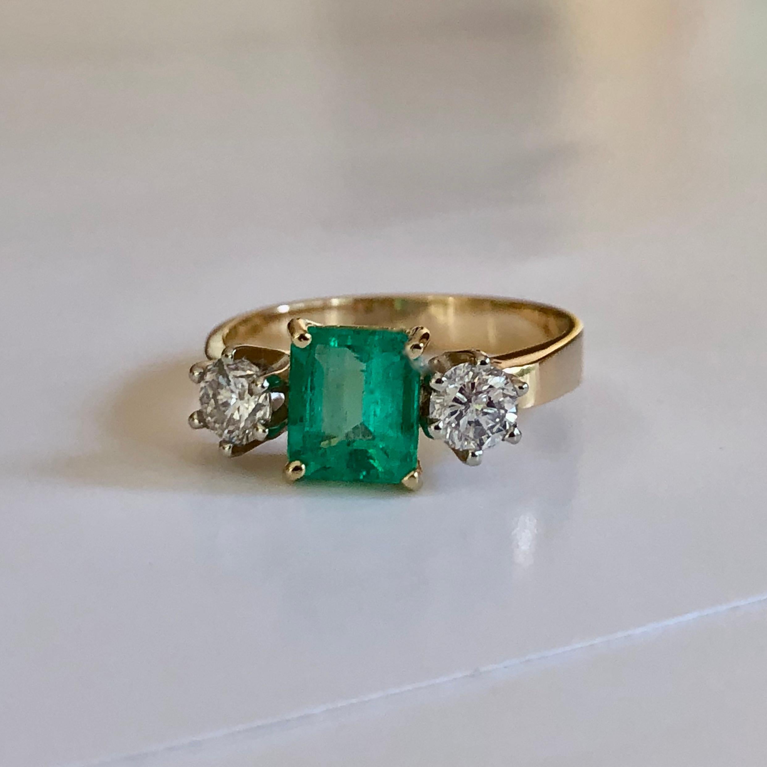 Emeralds Maravellous 1.83 Carat Natural Colombian Emerald and Diamond Ring 18K 2