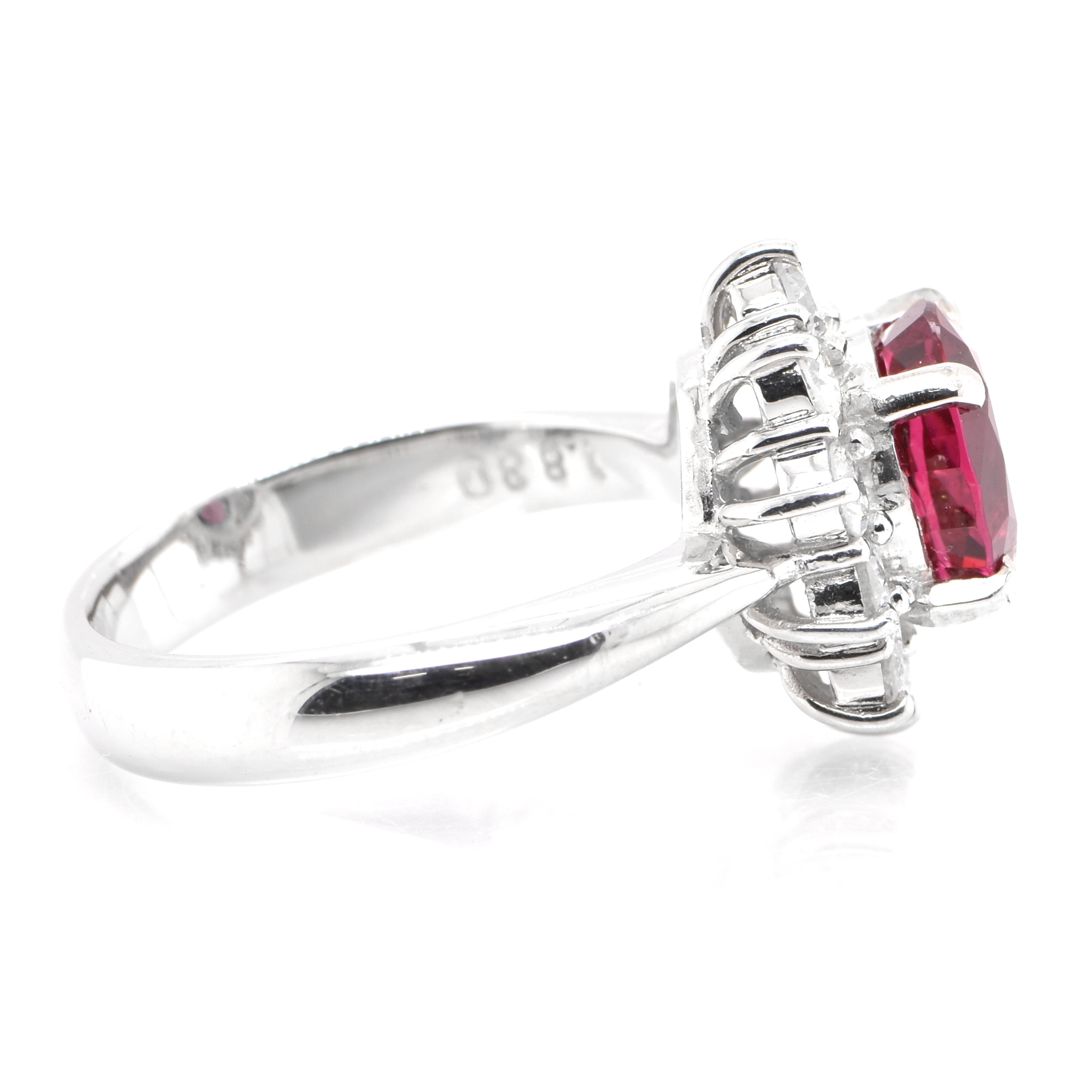 1.83 Carat Natural Red Spinel and Diamond Halo Ring Set in Platinum In New Condition In Tokyo, JP