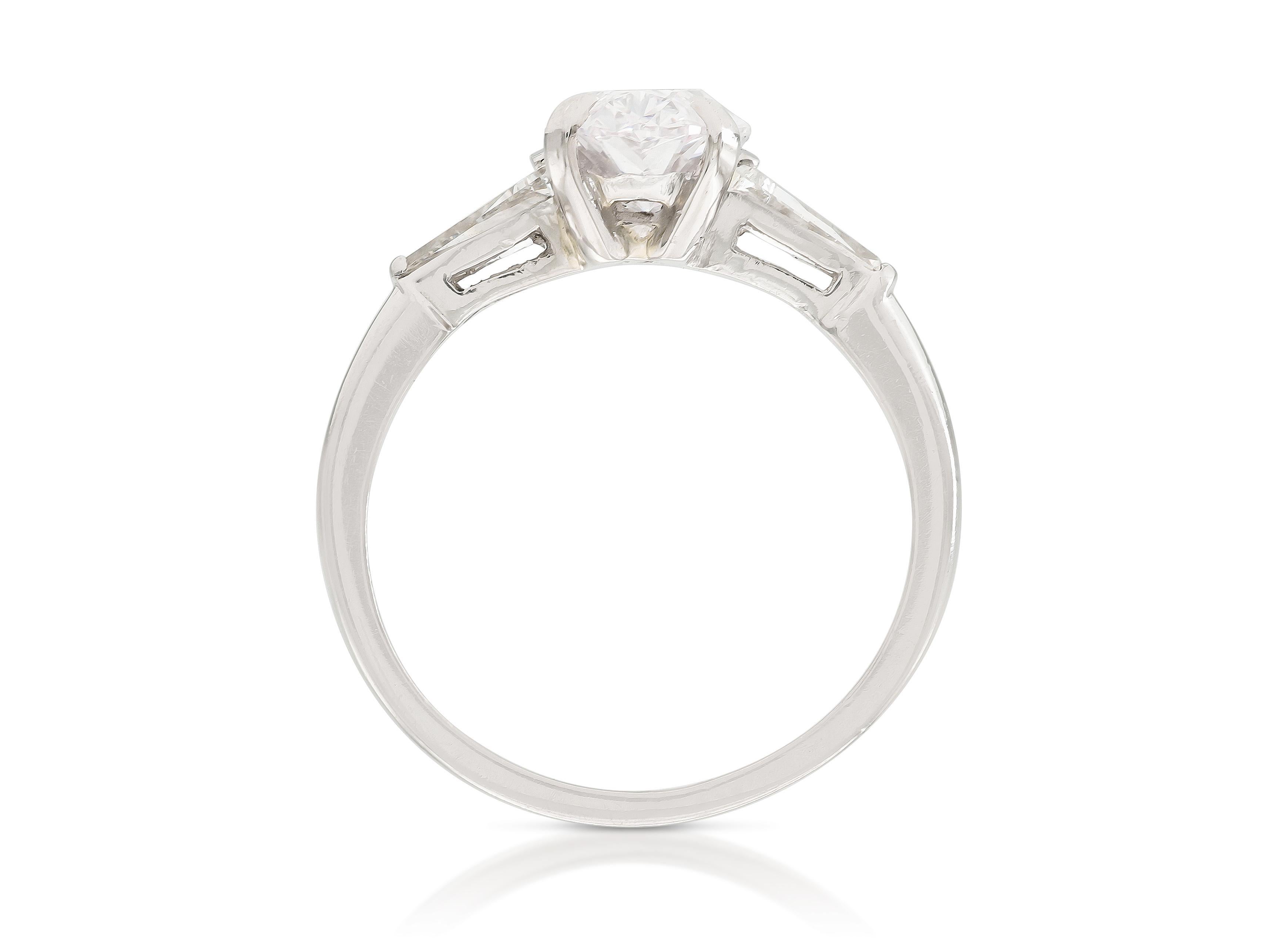 Women's 1.83 Carat Oval Cut Diamond Engagement Ring For Sale
