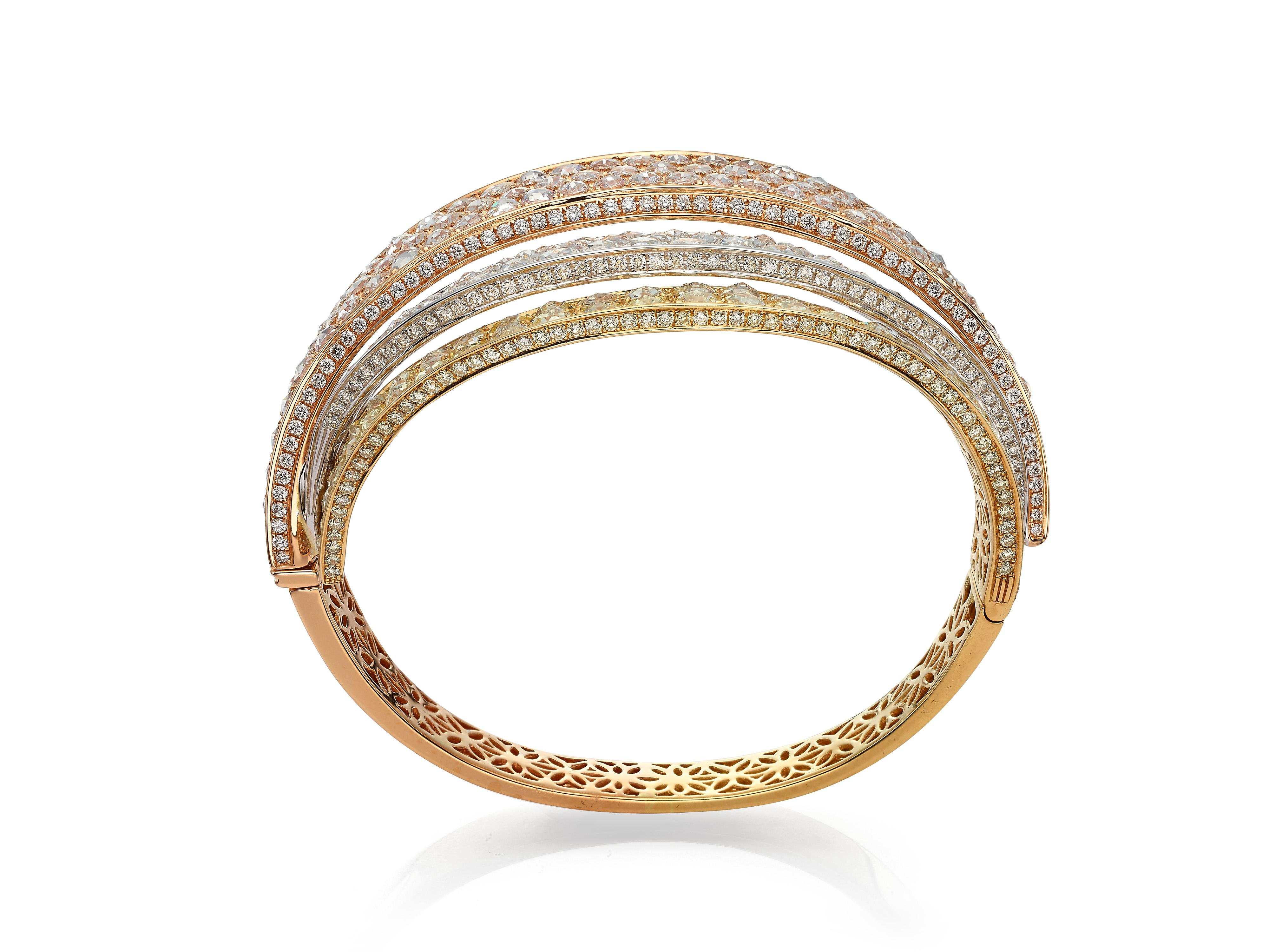 18.3 Carat Rose Cut Round Diamond 18 Karat Tricolor Gold Cuff Bangle In New Condition For Sale In Hong Kong, Kowloon