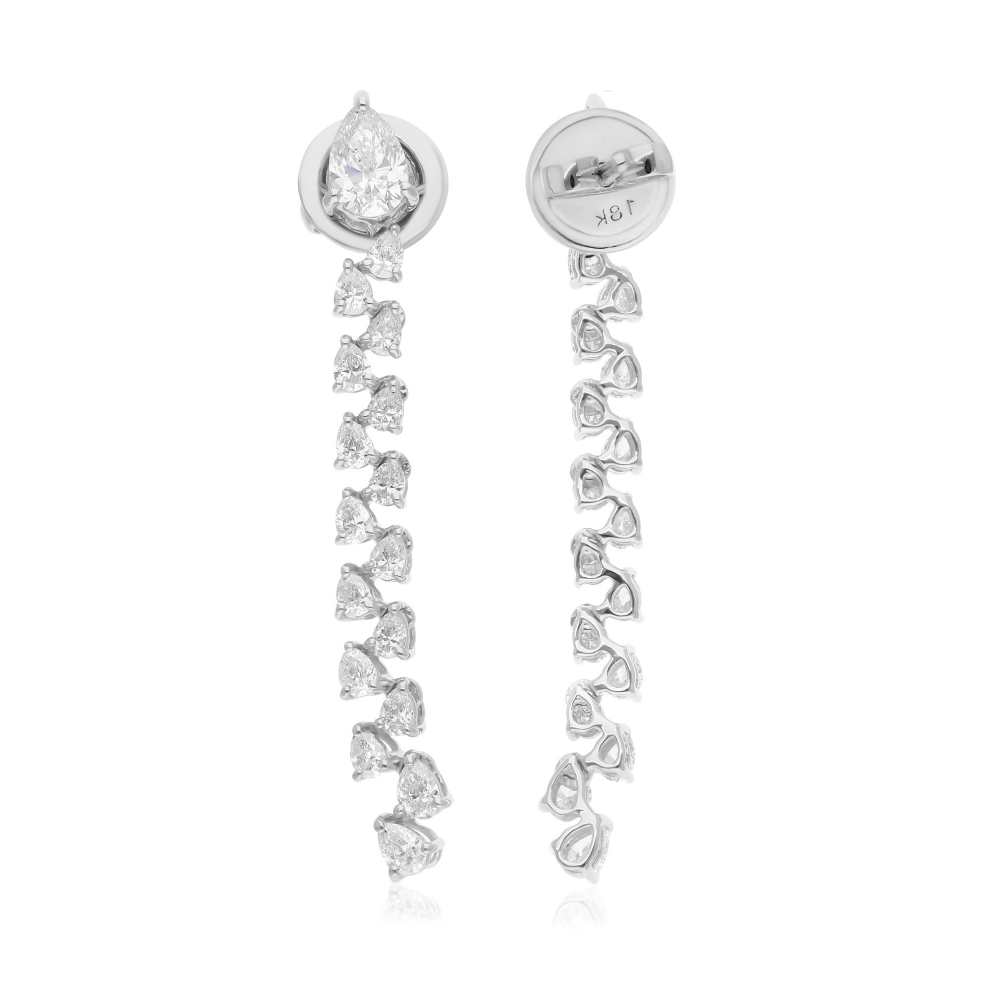 Diese exquisiten Ohrringe sind aus 18-karätigem Gold gegossen und mit 1,83 Karat funkelnden Diamanten besetzt.

FOLLOW SPECTRUM JEWELS Storefront, um die neueste Collection'S und exklusive Stücke zu sehen. Spectrum Jewels ist stolz darauf, ein Top