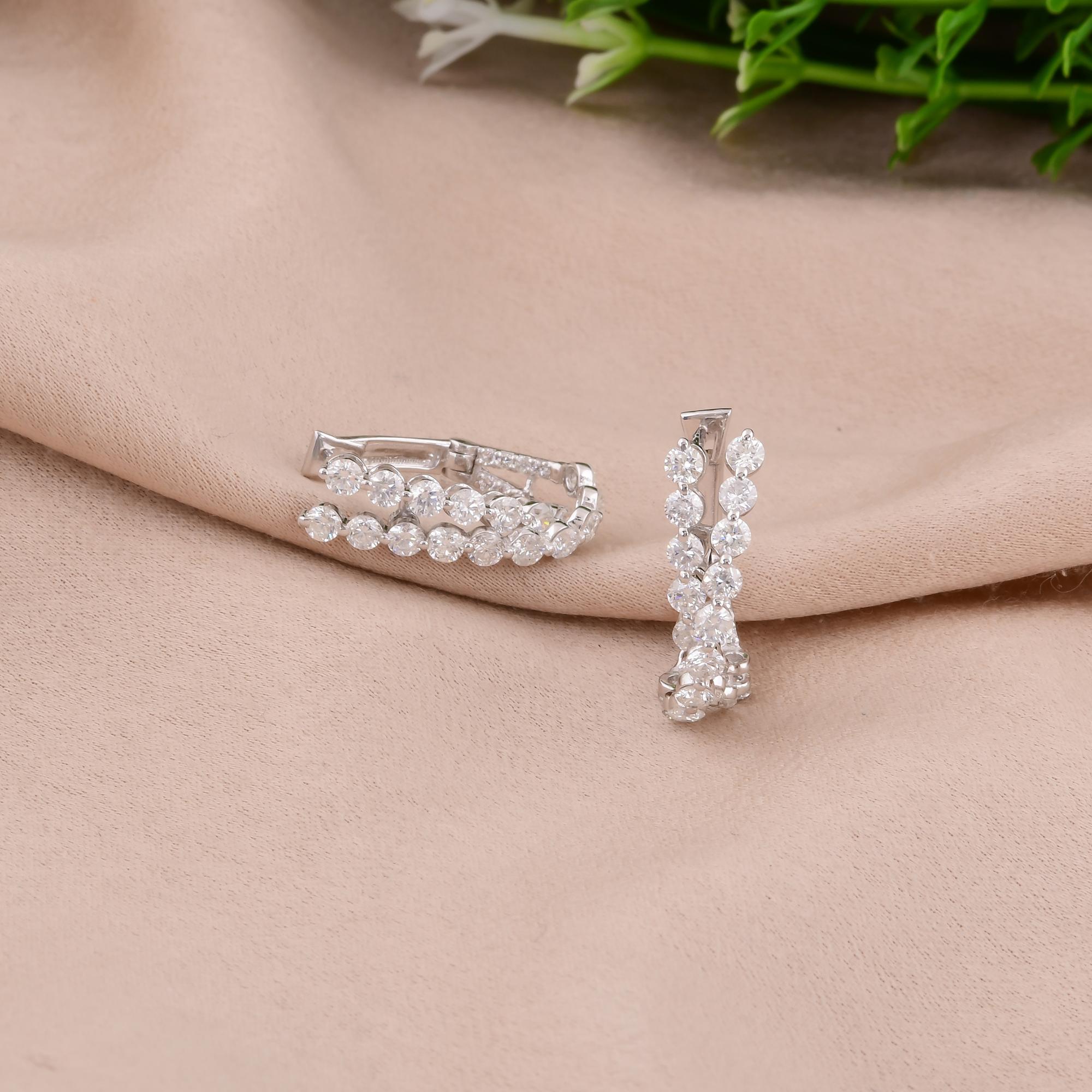 Taille ronde 1.83 Carat SI/H Round Brilliant Cut Diamond Hoop Earrings 14 Karat White Gold en vente