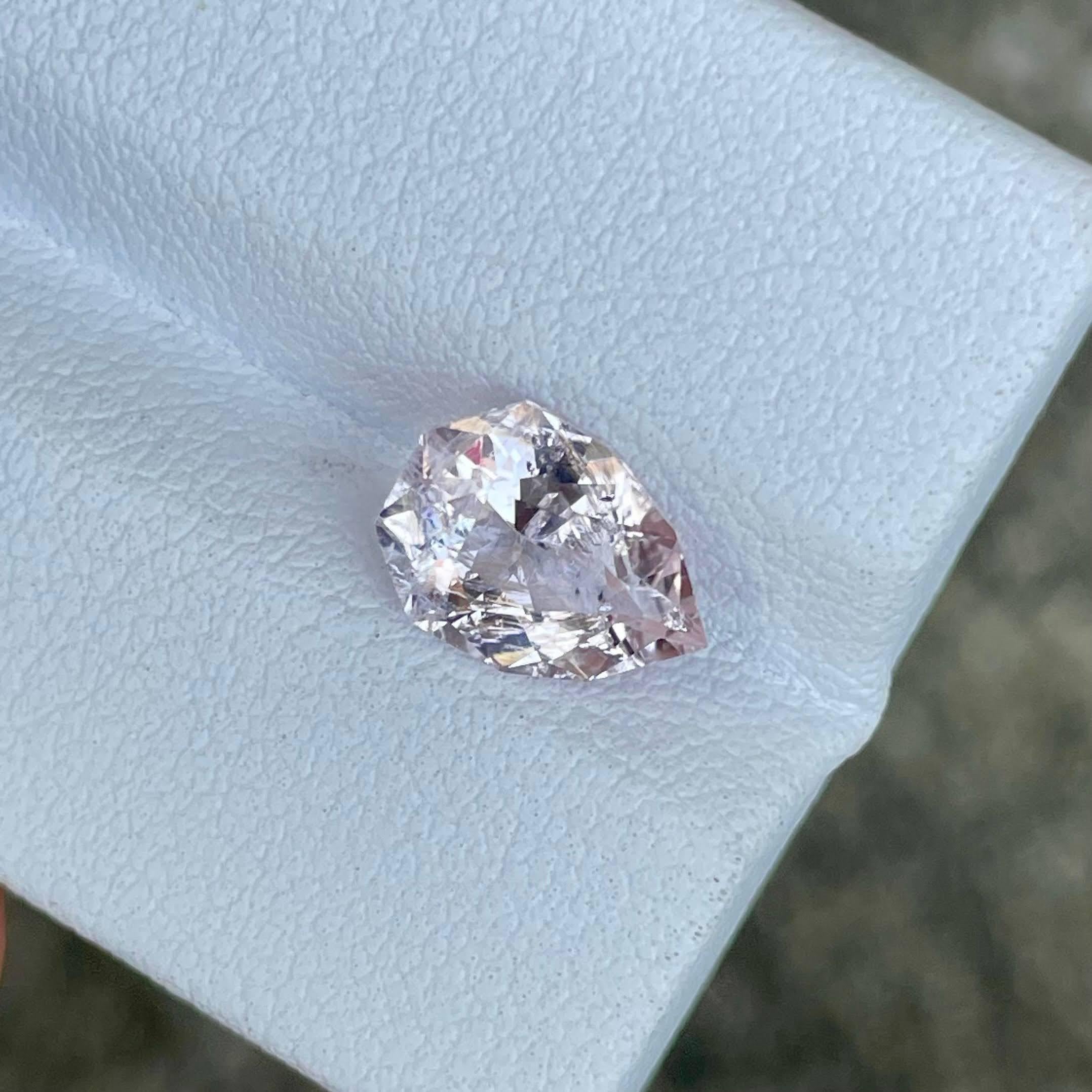 1.83 carats Pink Morganite Stone Pear Cut Natural African Gemstone In New Condition For Sale In Bangkok, TH